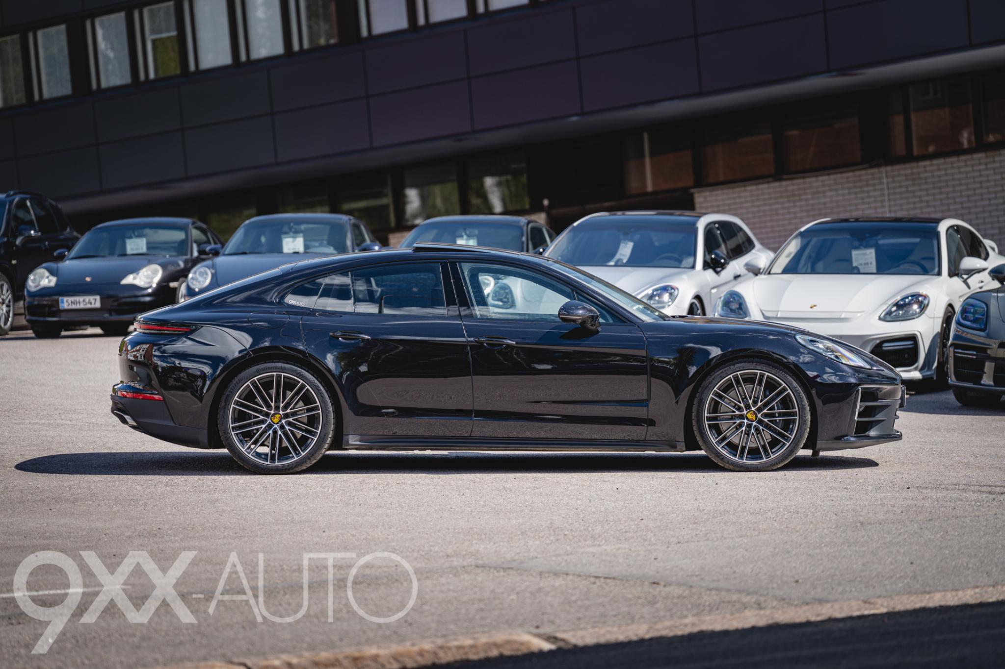 Musta Porsche Panamera 4 E Hybrid *Korkeantason varustelu!* Matrix valot // 360 kamera // Panorama lasikatto // Adapt Cruise