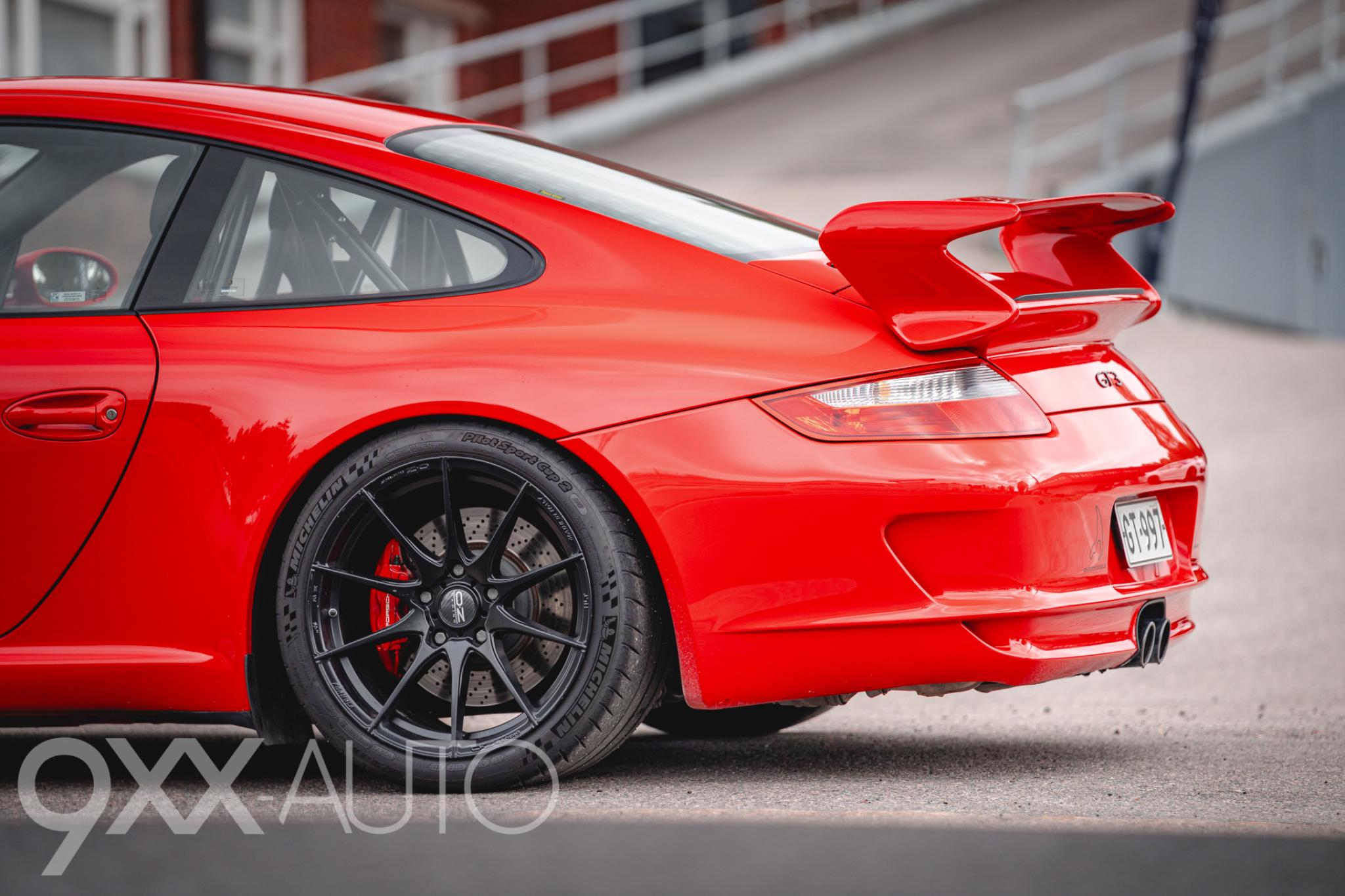 Punainen Porsche 911 997 GT3 Clubsport