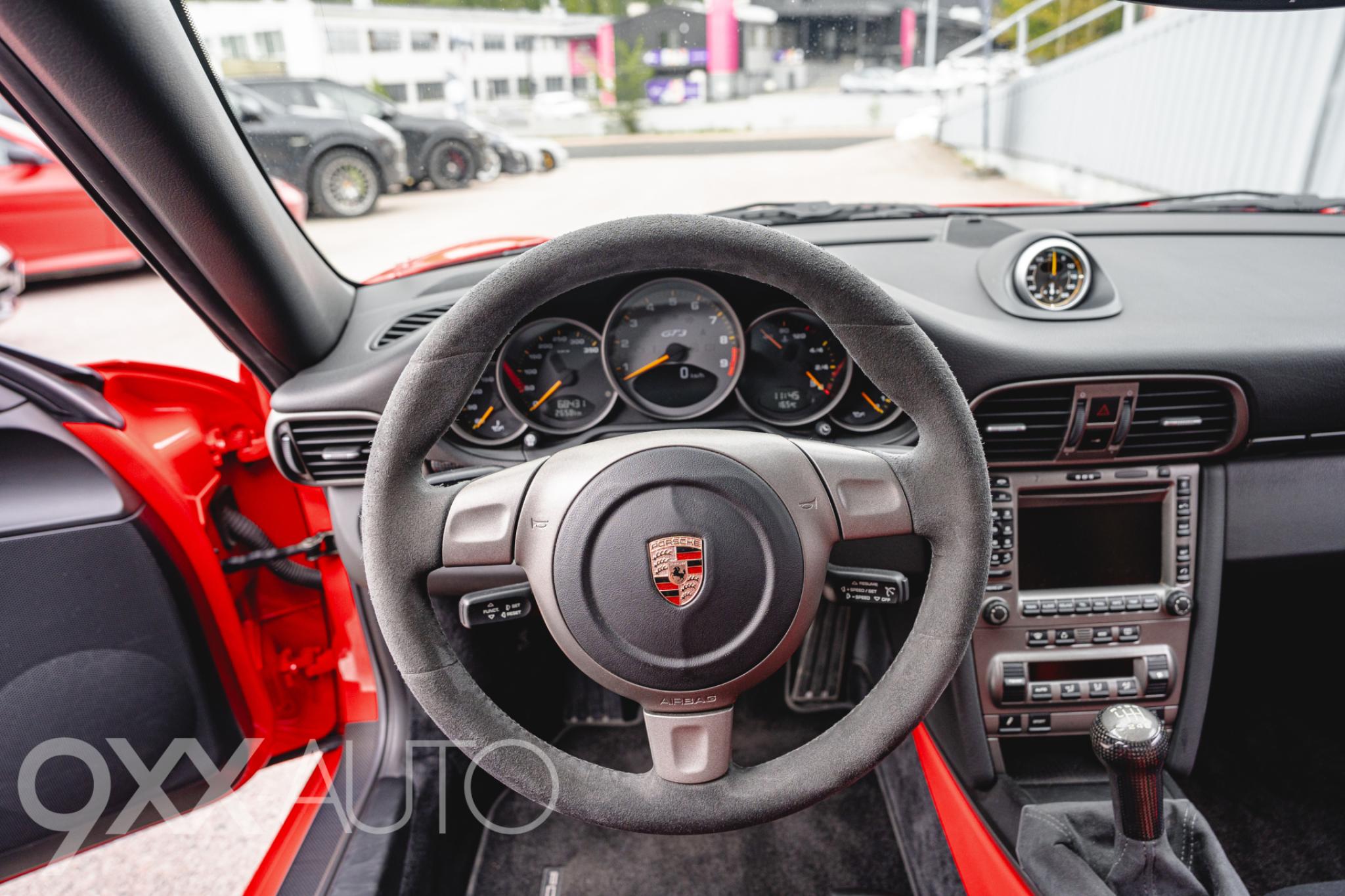Punainen Porsche 911 997 GT3 Clubsport