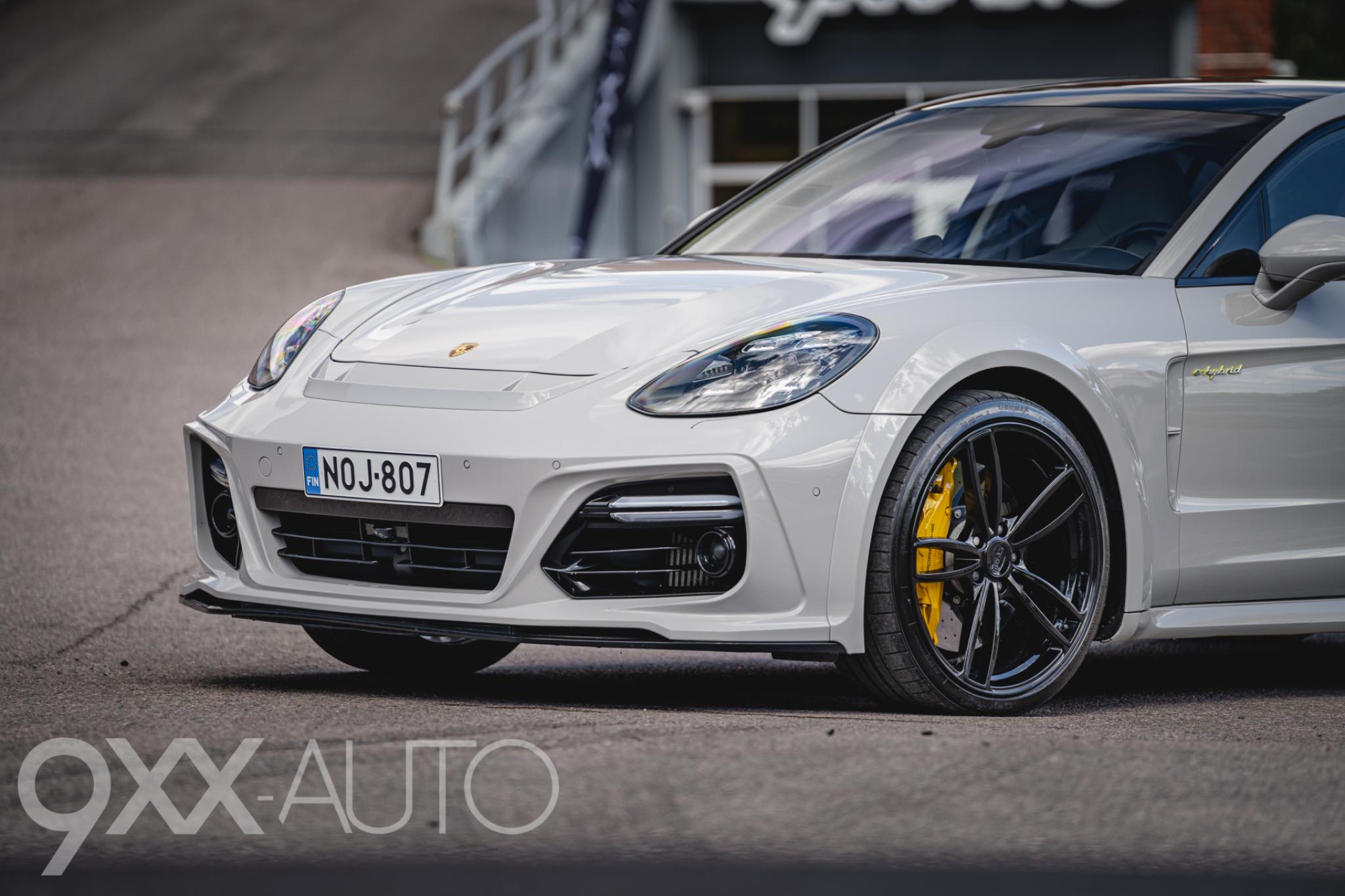Harmaa Porsche Panamera Turbo S e-Hybrid *Techart Grand GT*