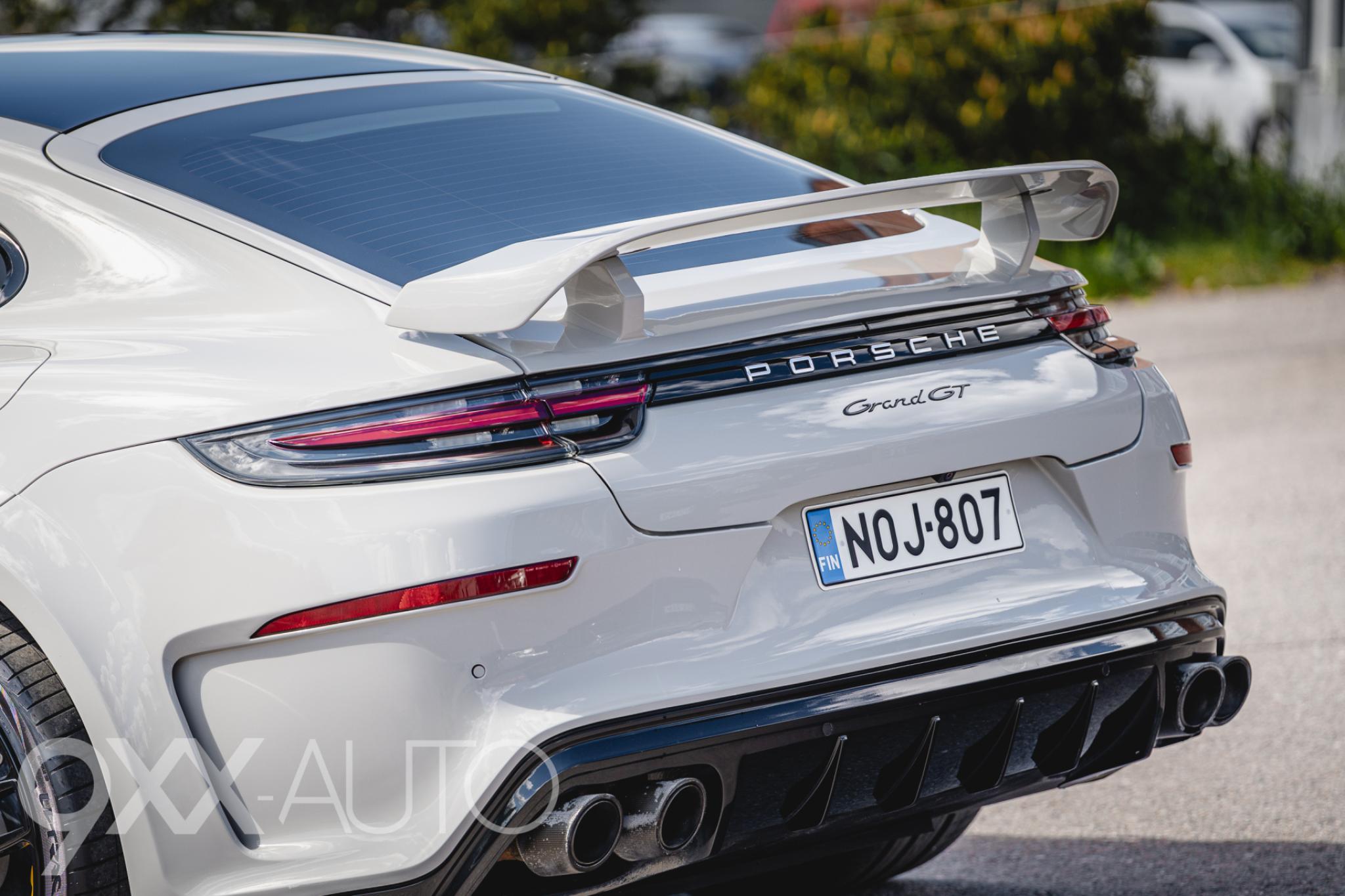 Harmaa Porsche Panamera Turbo S e-Hybrid *Techart Grand GT*