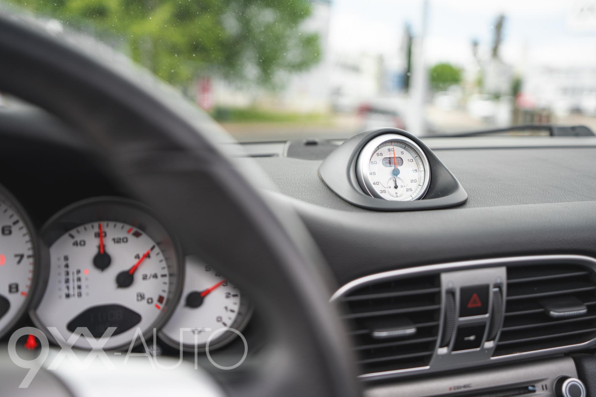 Punainen Porsche 911 997 Carrera S Cabrio Tiptronic