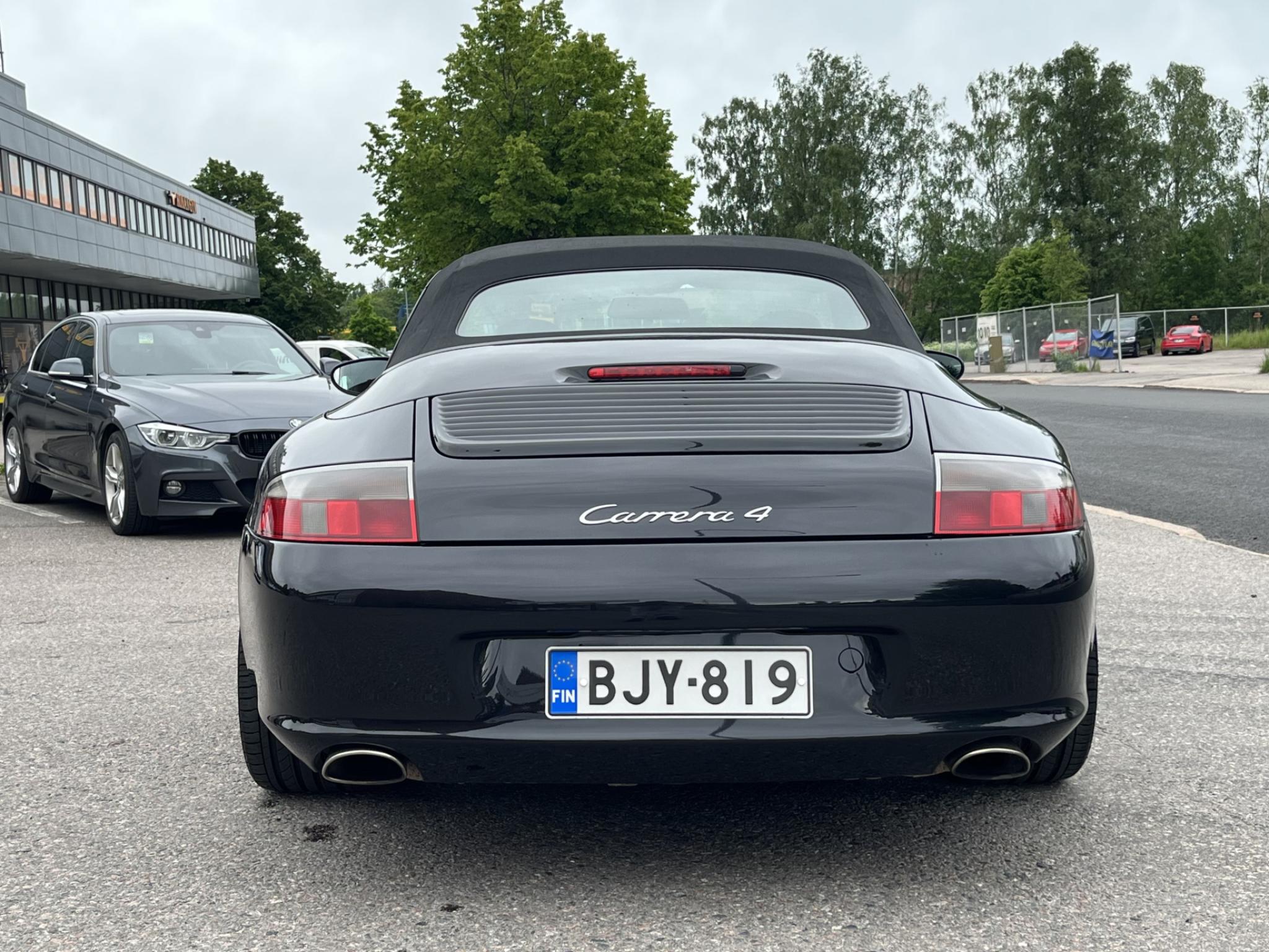 Musta Porsche 911 996 Cabrio Tiptronic