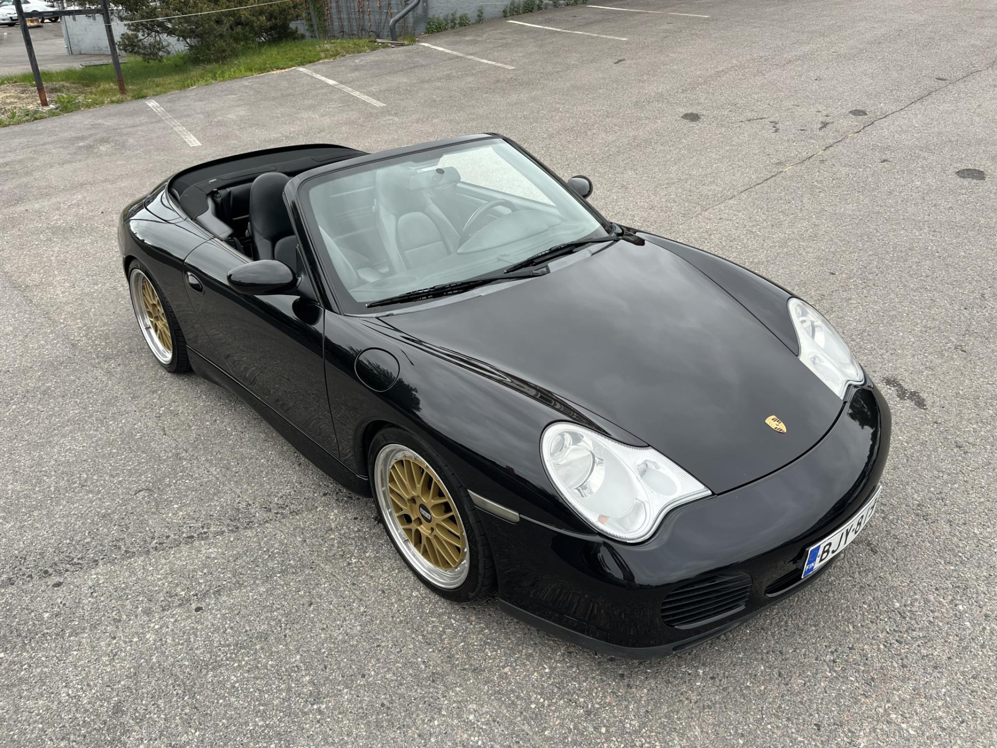 Musta Porsche 911 996 Cabrio Tiptronic