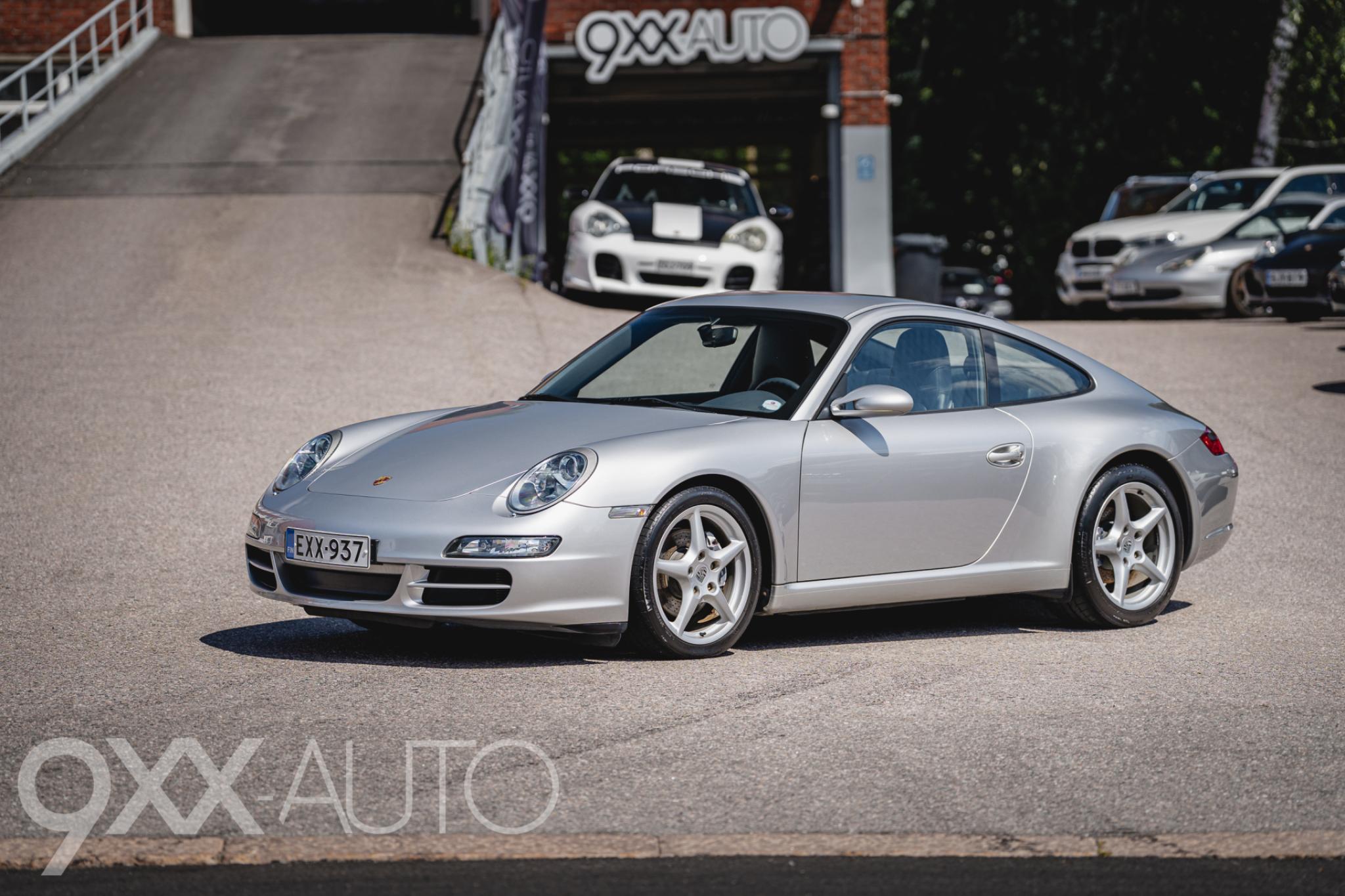 Harmaa Porsche 911 997 C2 Manuaali