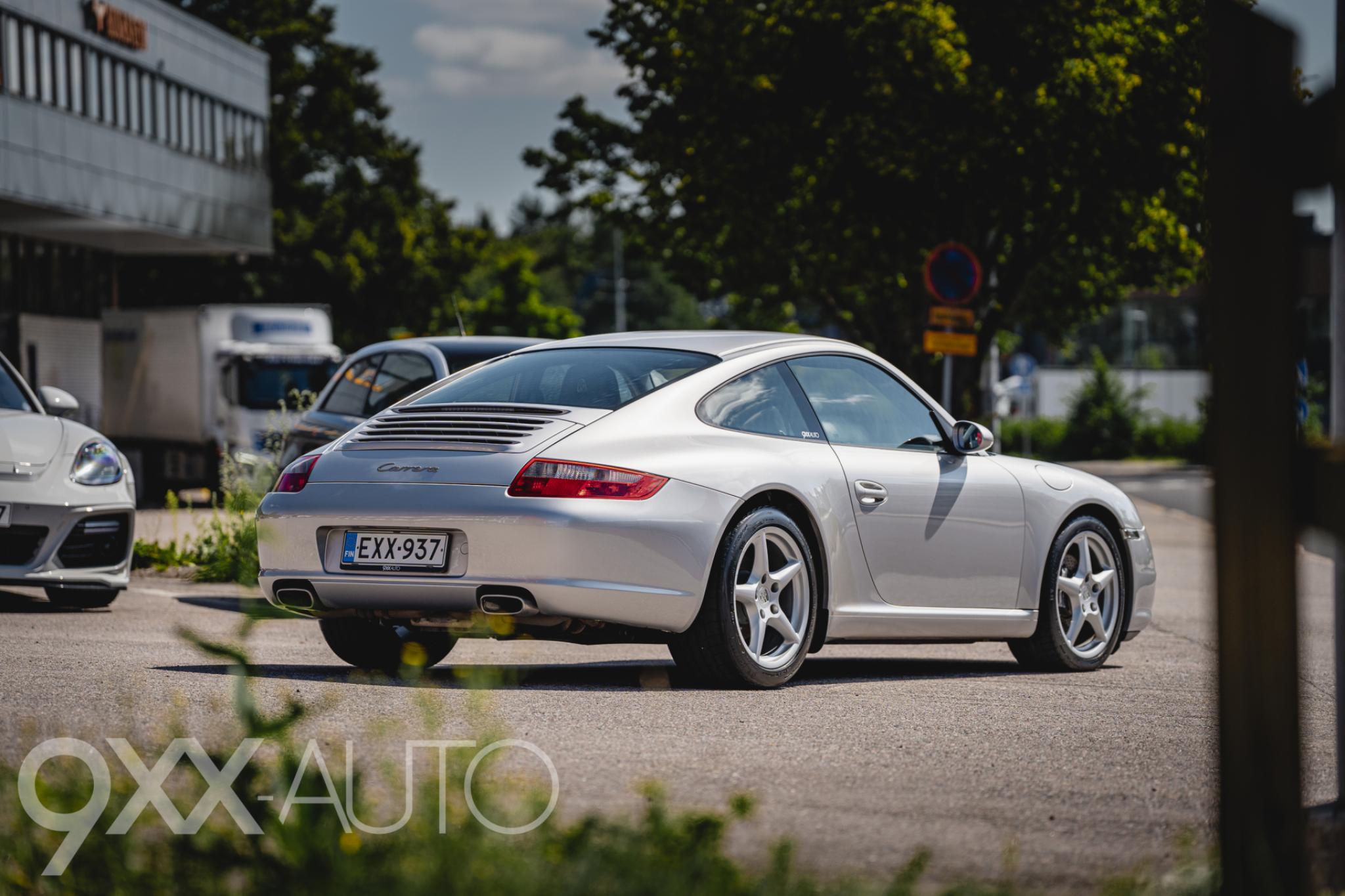 Harmaa Porsche 911 997 C2 Manuaali