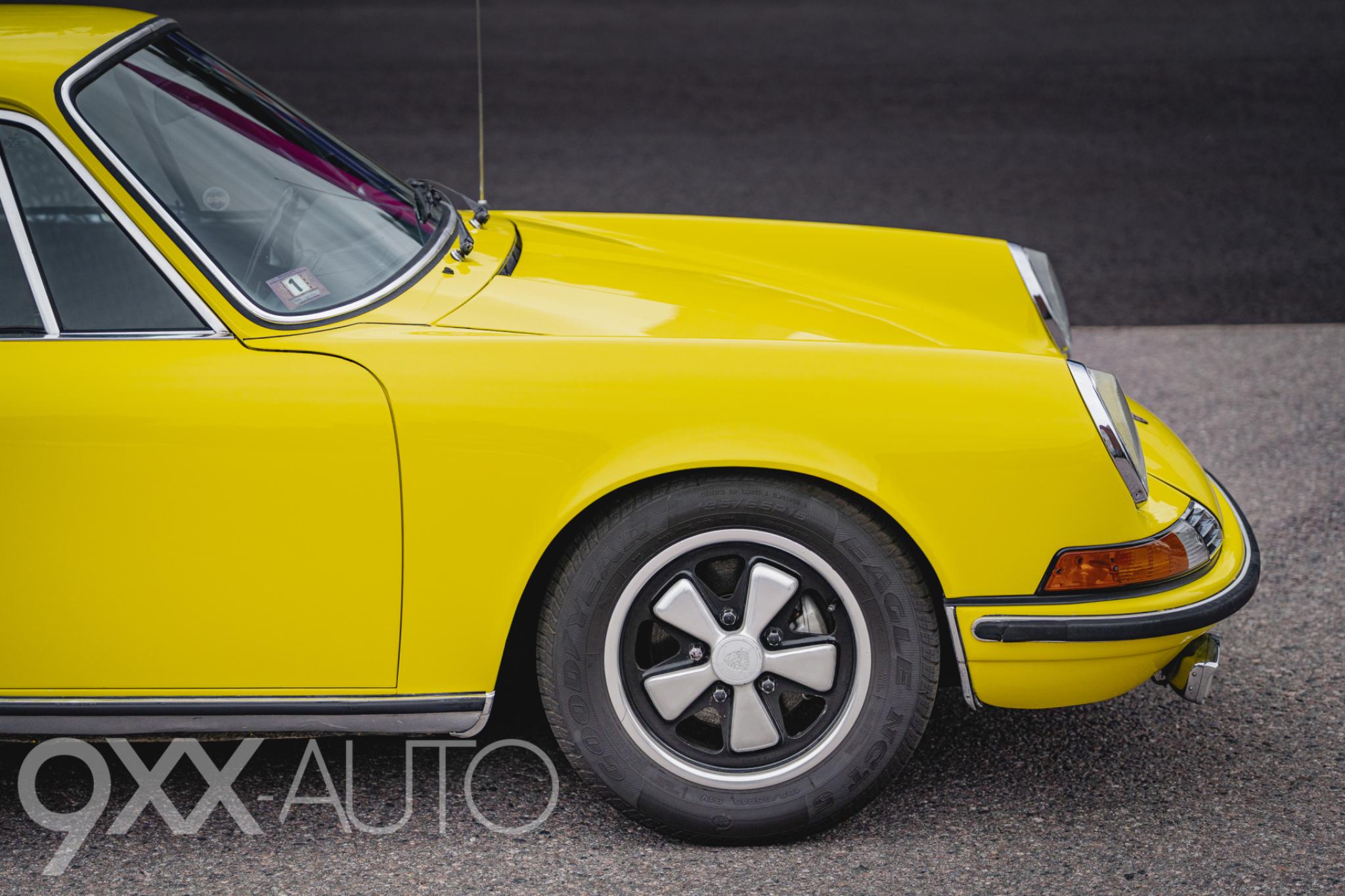 Keltainen Porsche 911 911T 2.4 Coupé 1972