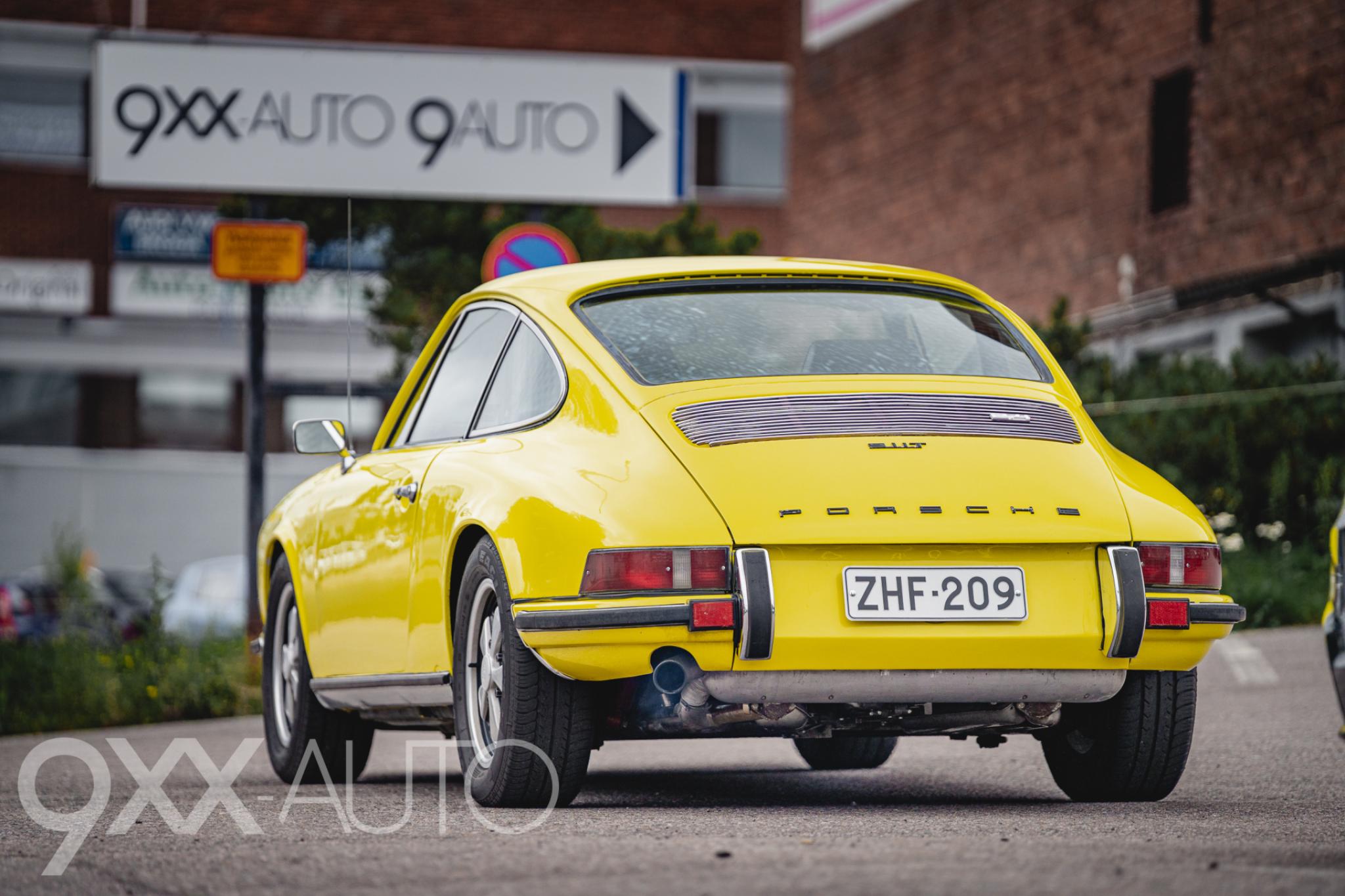 Keltainen Porsche 911 911T 2.4 Coupé 1972