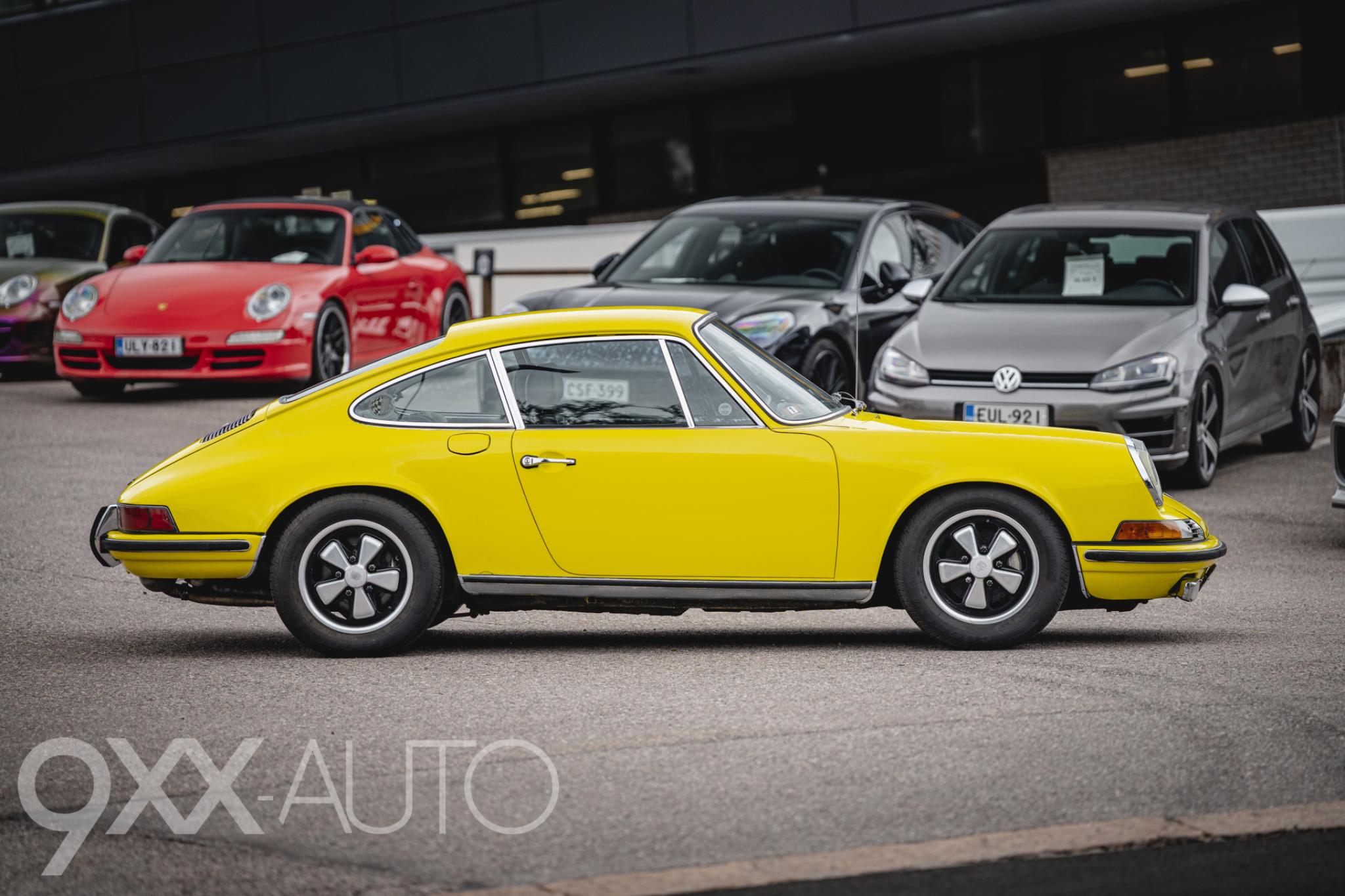 Keltainen Porsche 911 911T 2.4 Coupé 1972