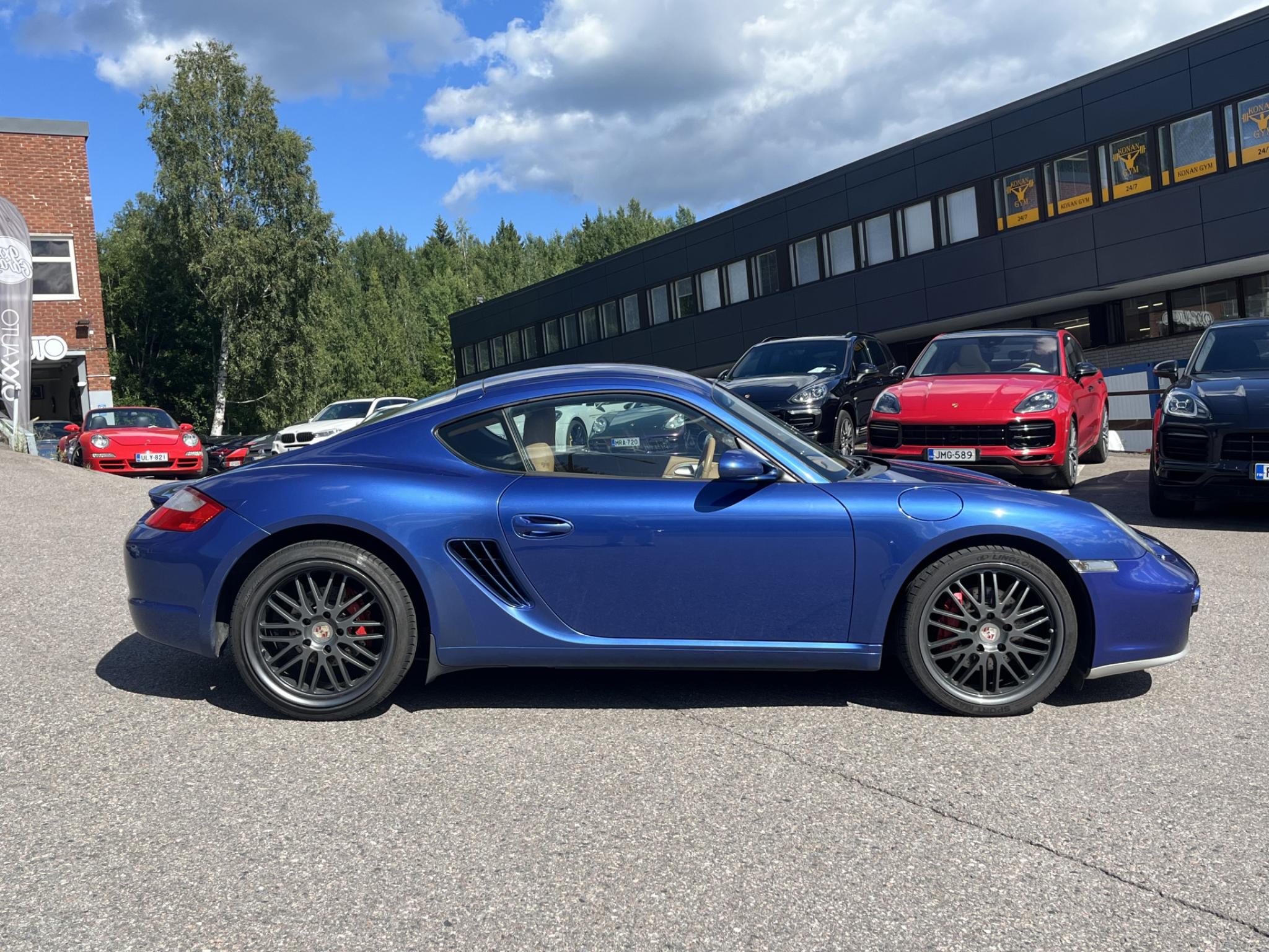 Sininen Porsche Cayman S 3.4 Coupe 987 *Moottoriremontoitu* 