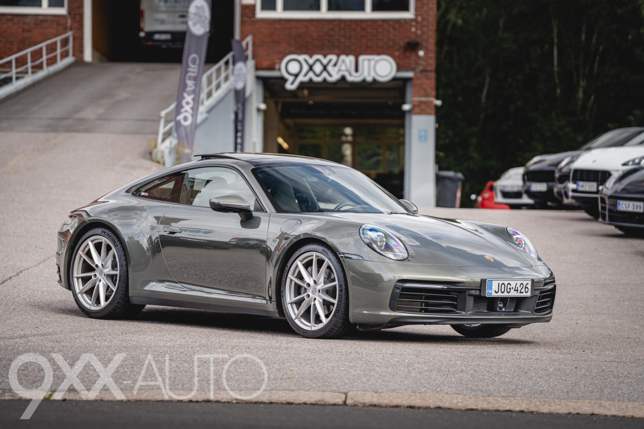 Vihreä Porsche 911