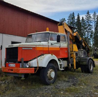 Sisu Karhu-Sisu 4x4 Effer 19000 nosturilla (1984)
