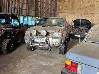 Nissan King Cab 4X4 (2003)