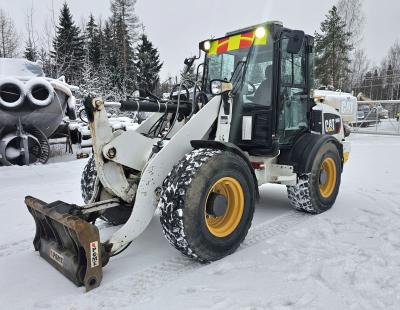 Cat 906H2 (2013)