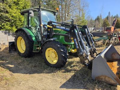 John Deere 5820 (2003)
