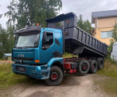 Sisu E11M 8X2 Sora-auto (2003)