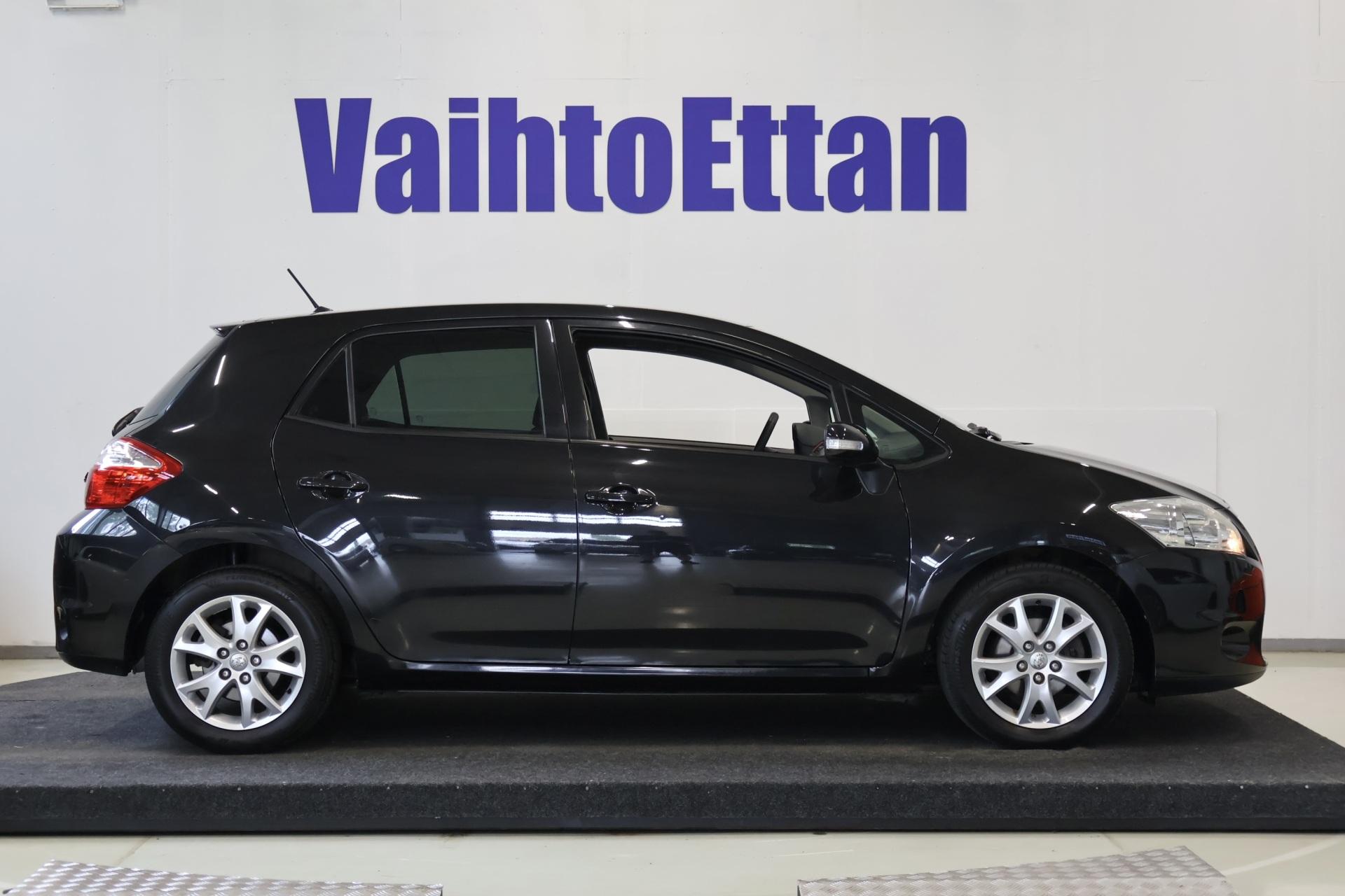 Toyota Auris 2012, photo 5/31