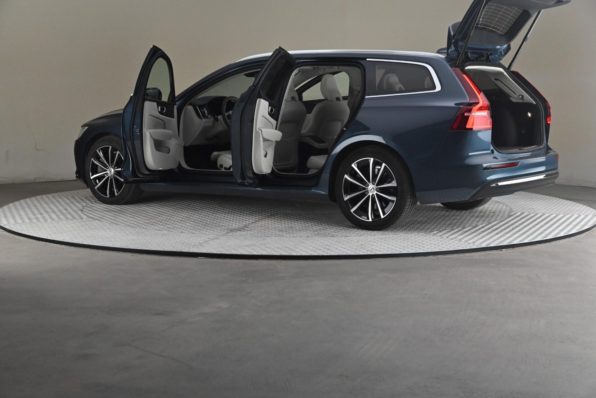 Volvo V60 2024, kuva 7/31