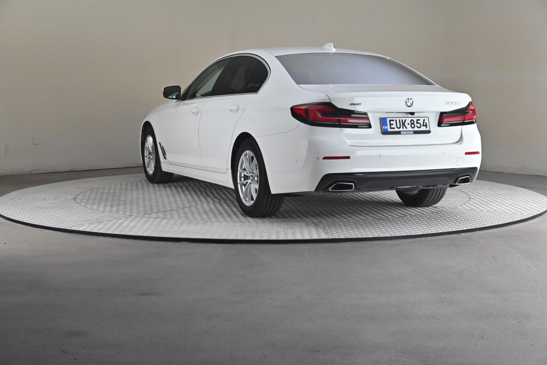 BMW 520 G30 Sedan 520d A xDrive MHEV 2022, kuva 2/31