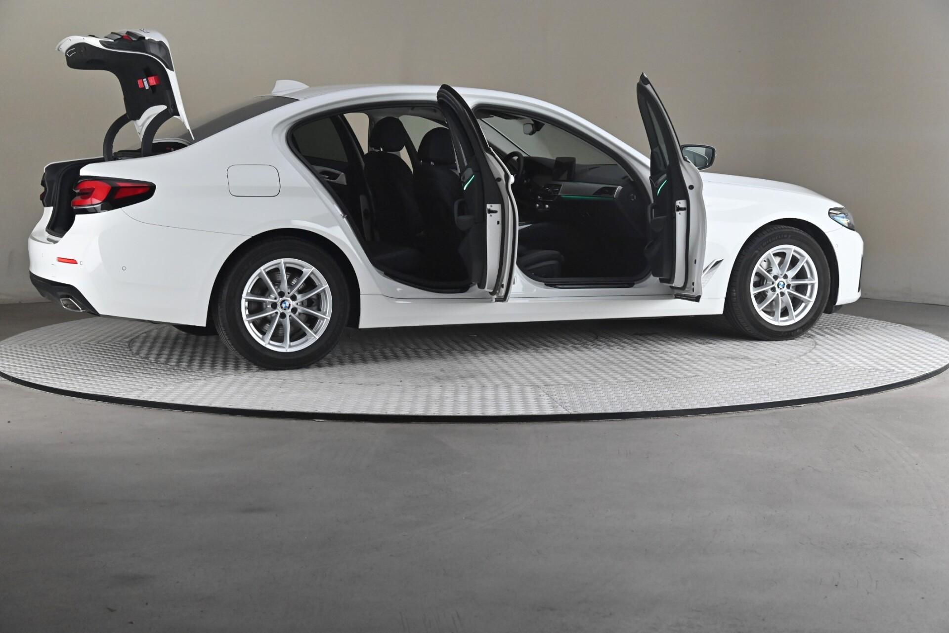 BMW 520 G30 Sedan 520d A xDrive MHEV 2022, kuva 6/31