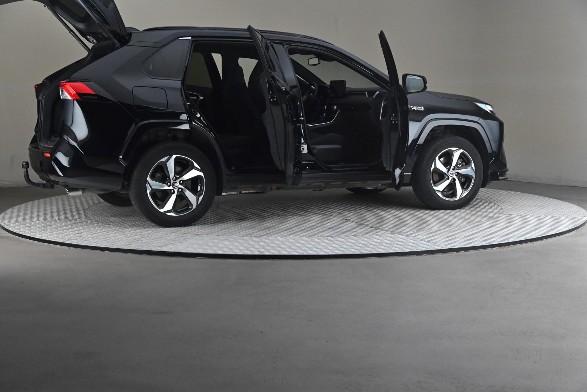 Toyota RAV4 Plug-In 2023, kuva 6/31