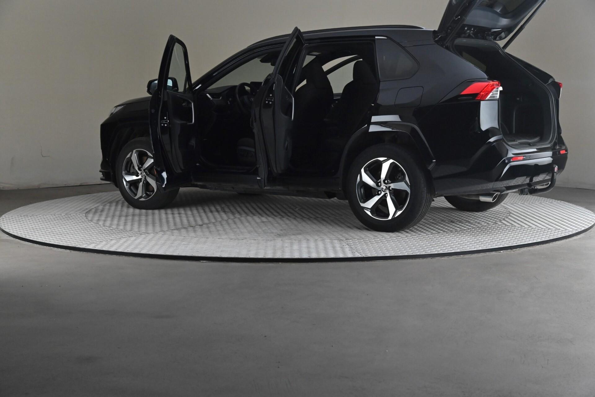 Toyota RAV4 Plug-In 2023, kuva 7/31