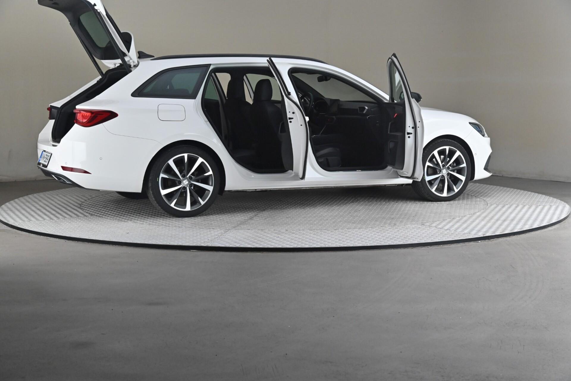 Seat Leon Sportstourer 2023, kuva 6/31