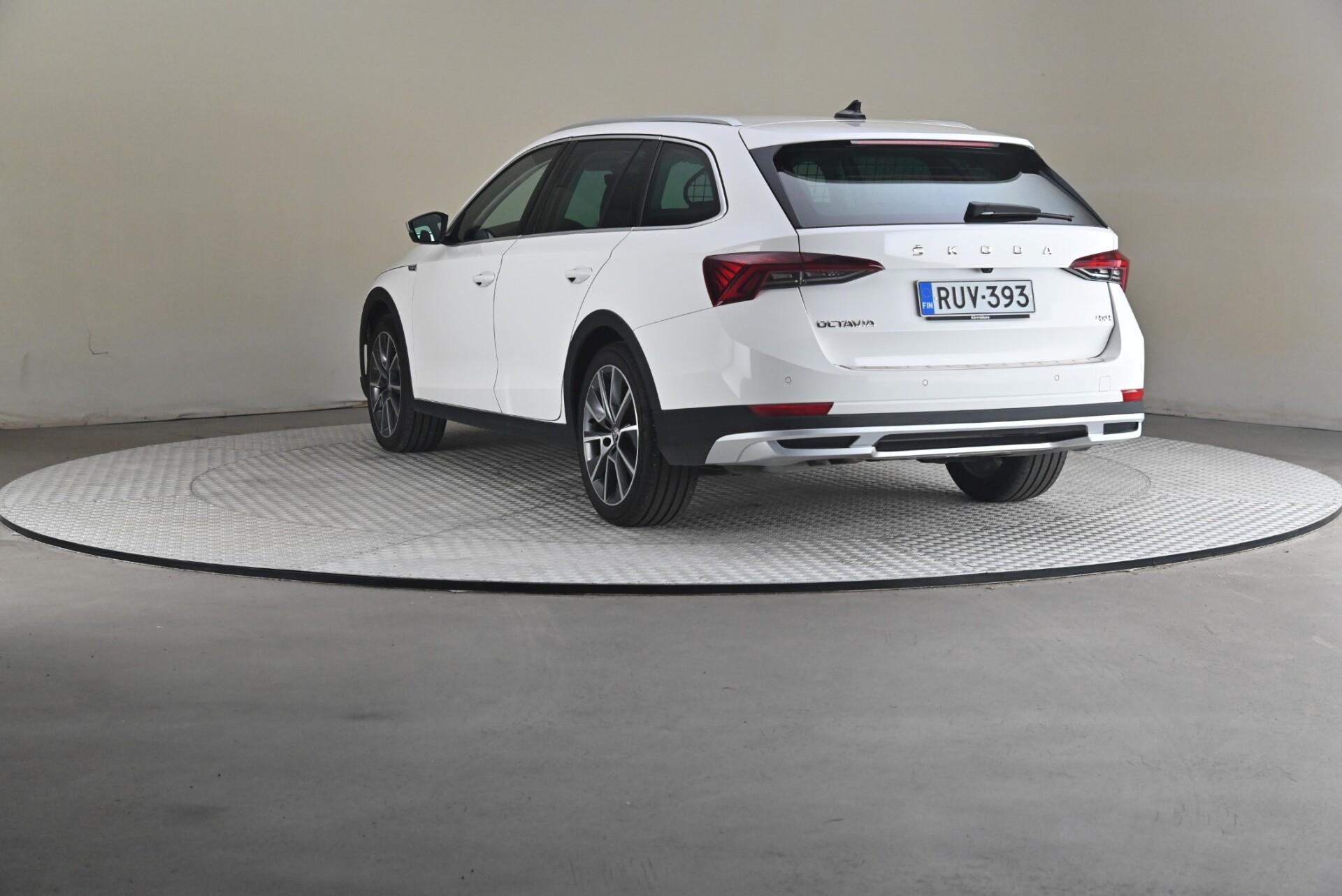 Skoda Octavia 2022, kuva 2/31