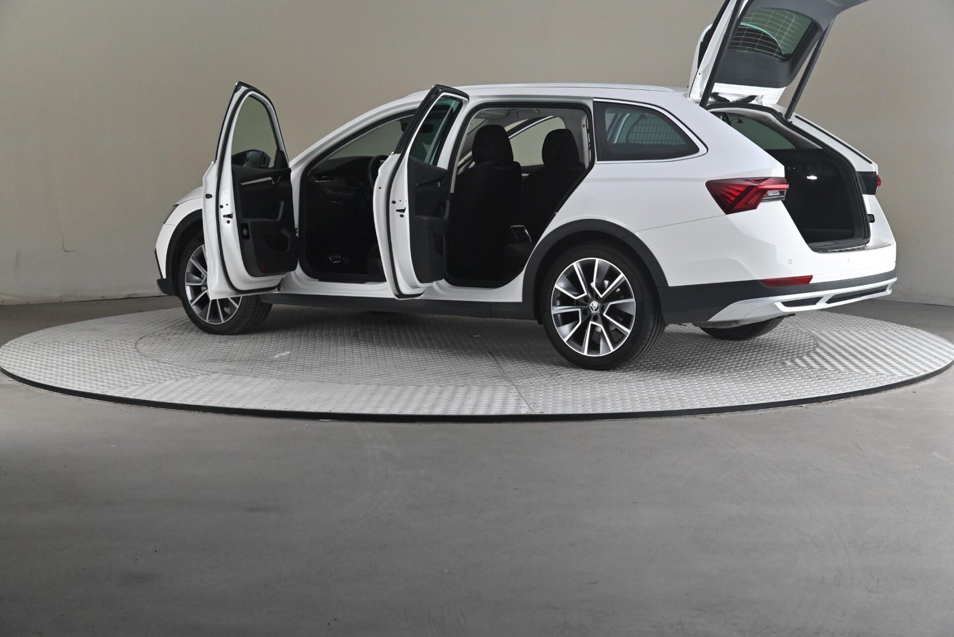 Skoda Octavia 2022, kuva 7/31