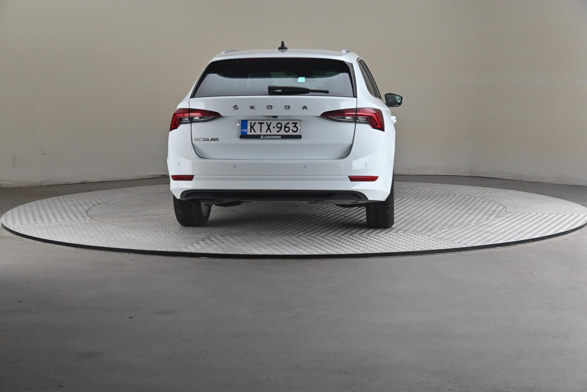 Skoda Octavia 2020, photo 5/30
