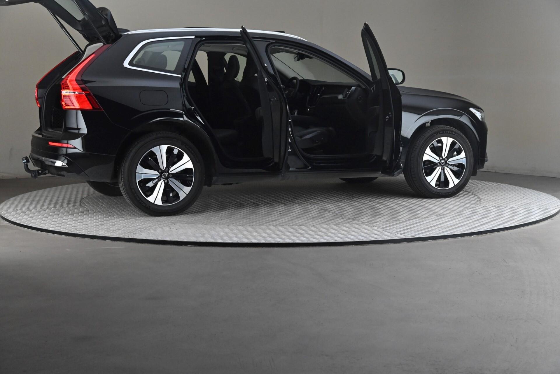Volvo XC60 2023, kuva 6/31