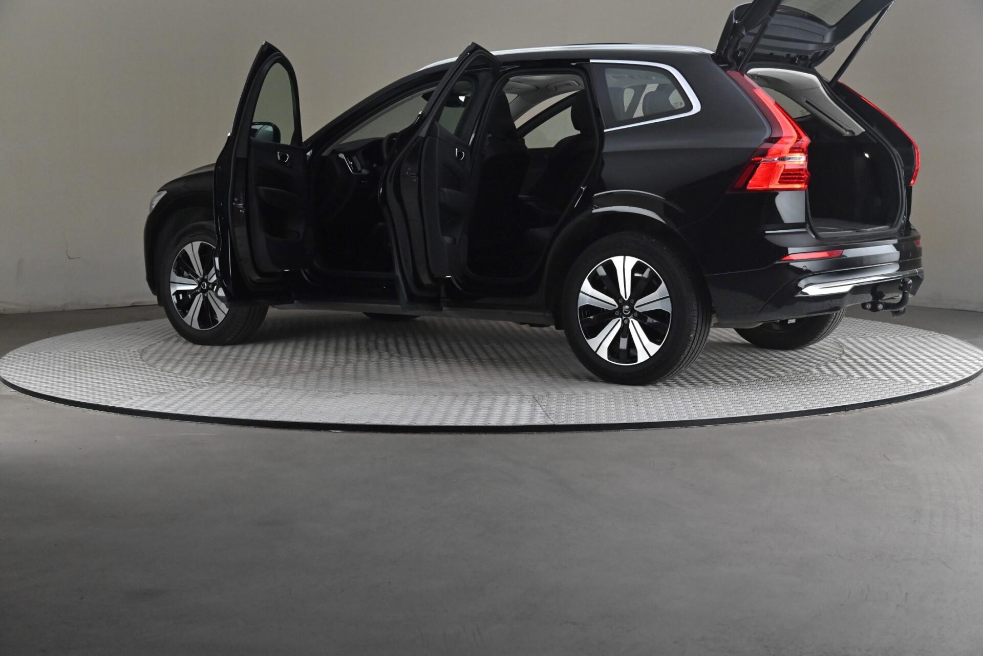 Volvo XC60 2023, kuva 7/31