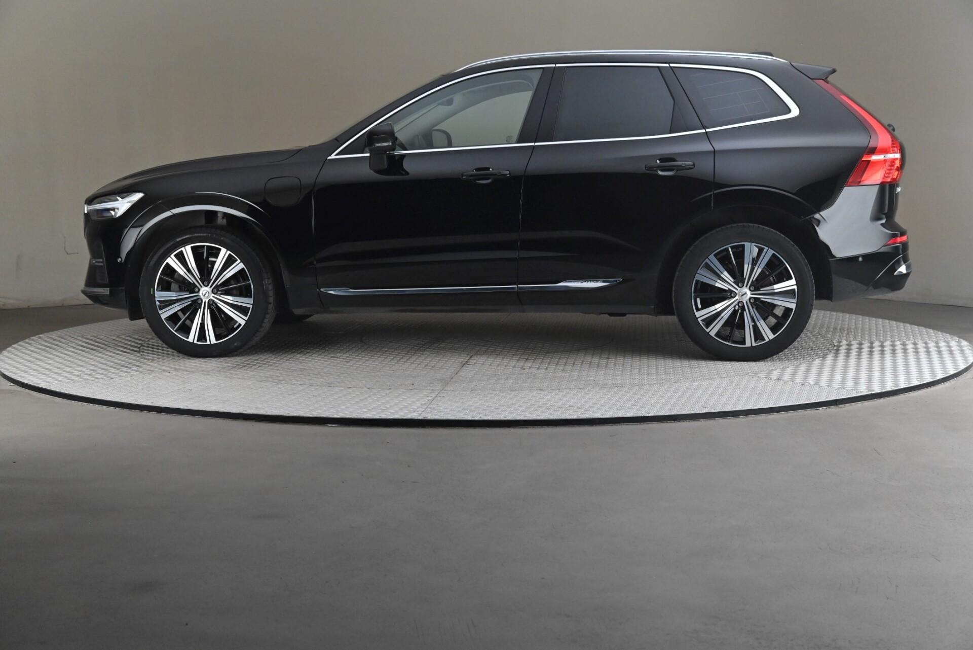 Volvo XC60 2022, photo 4/33