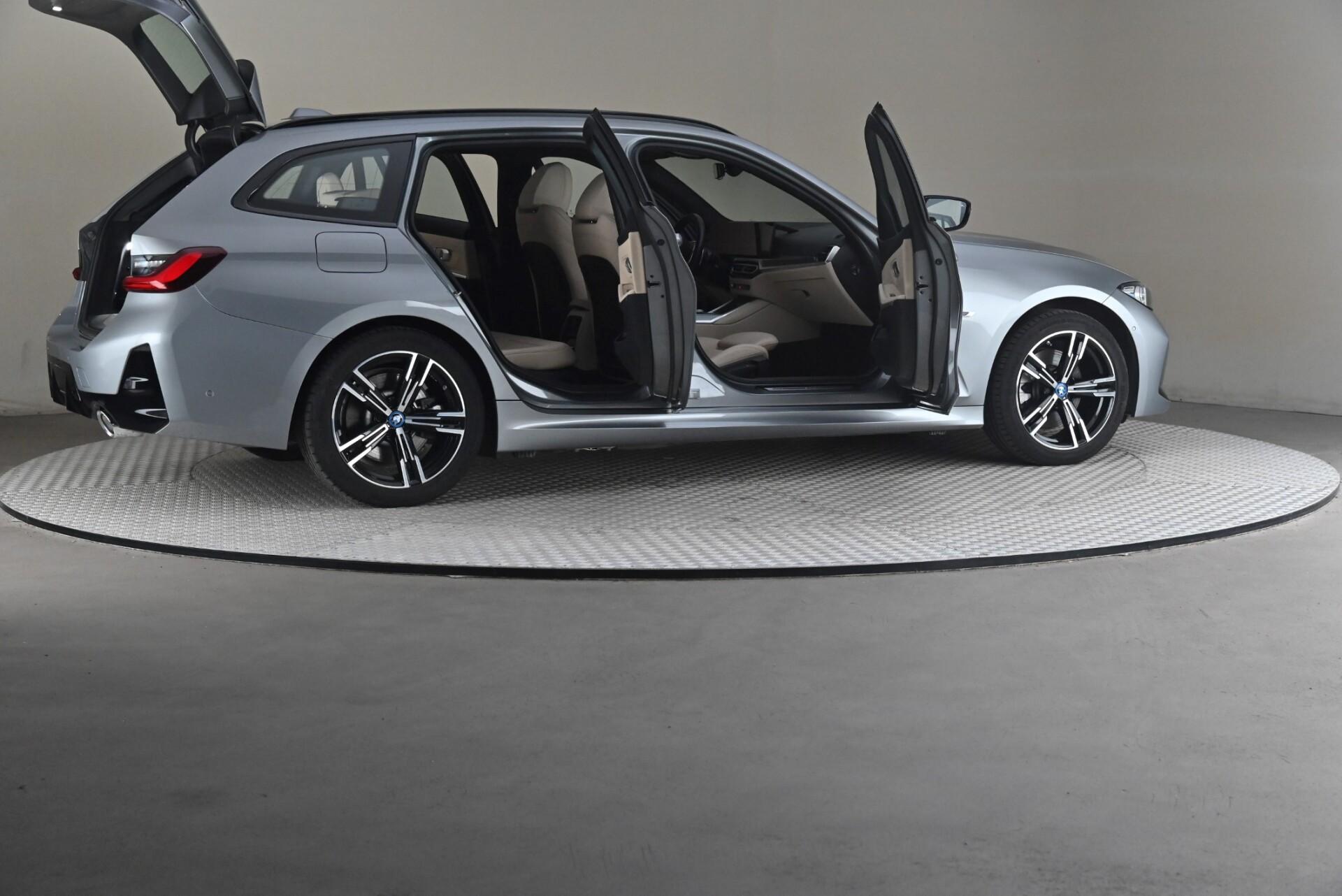 BMW 330 2023, kuva 6/32