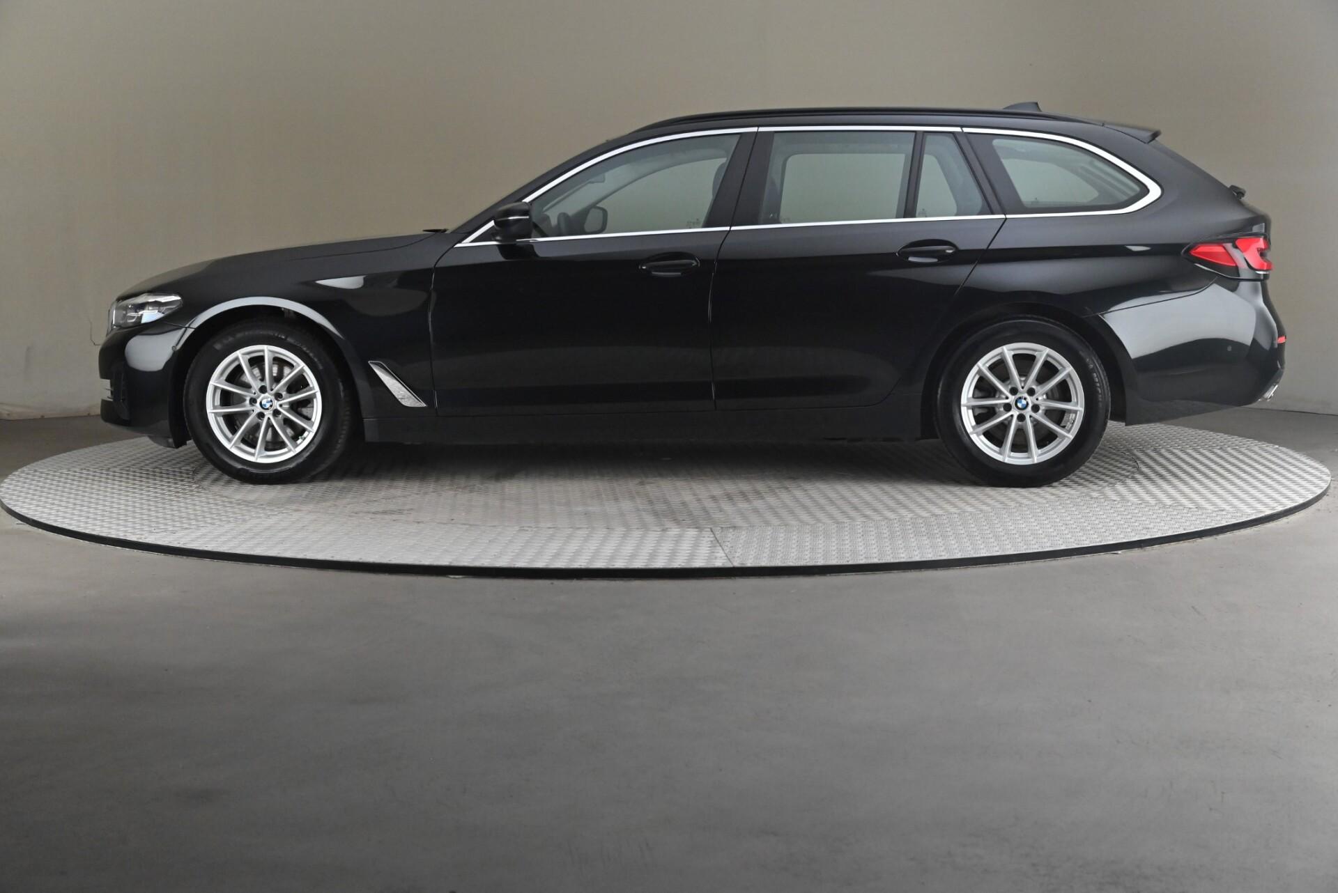 BMW 520 G31 Touring 520i A MHEV 2021, kuva 4/29