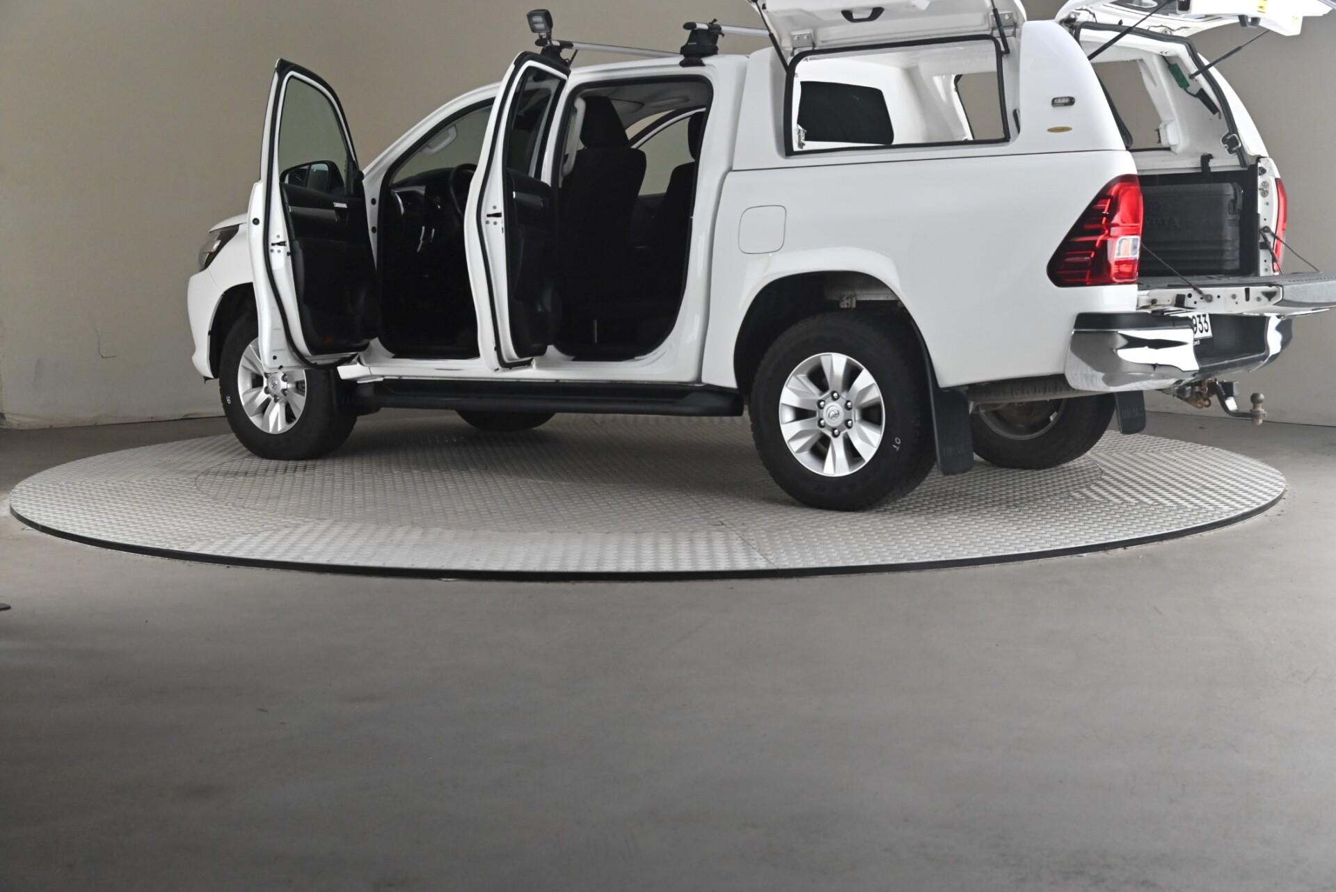 Toyota Hilux 2020, kuva 7/29