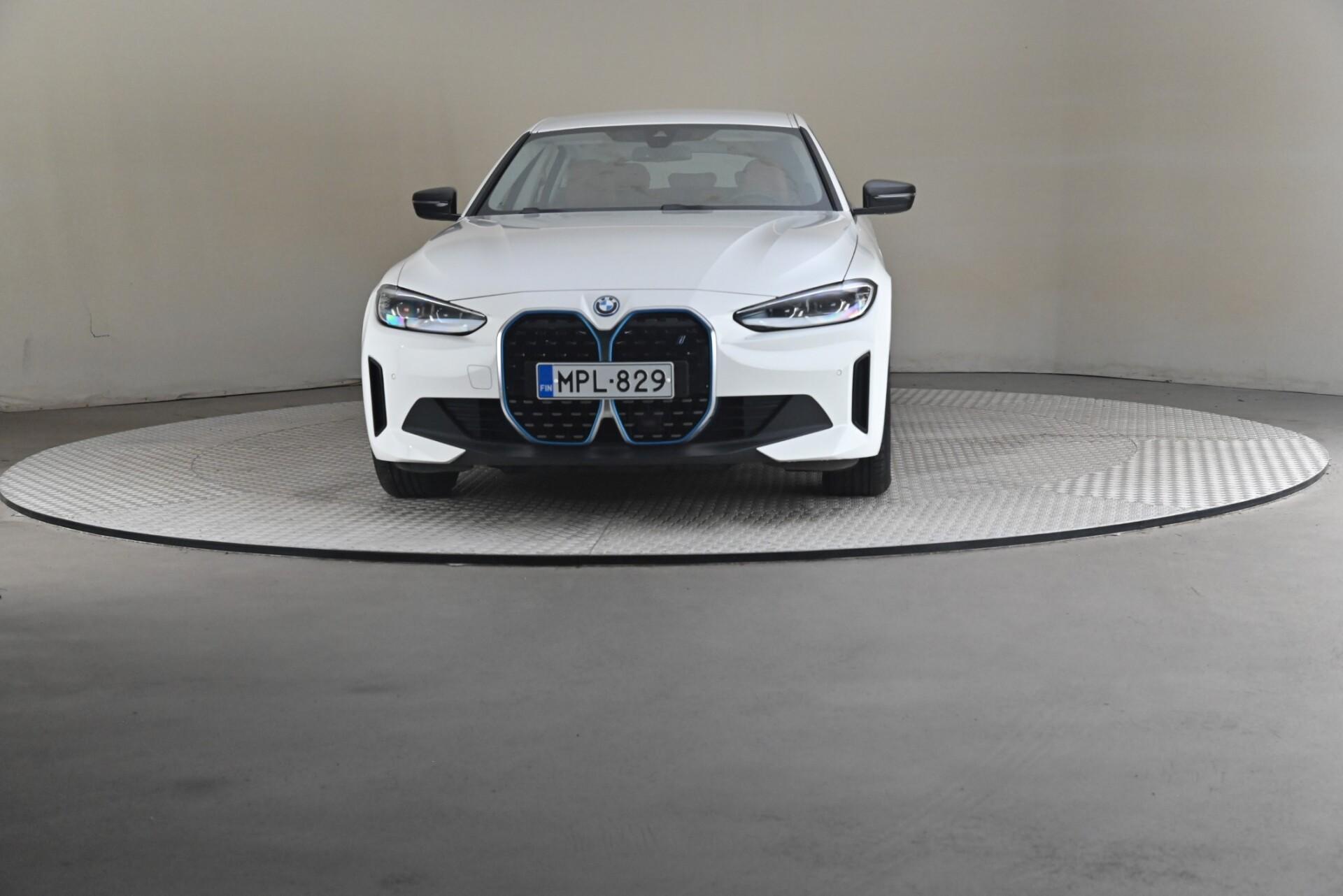 BMW i4 eDrive40 2023, kuva 3/31