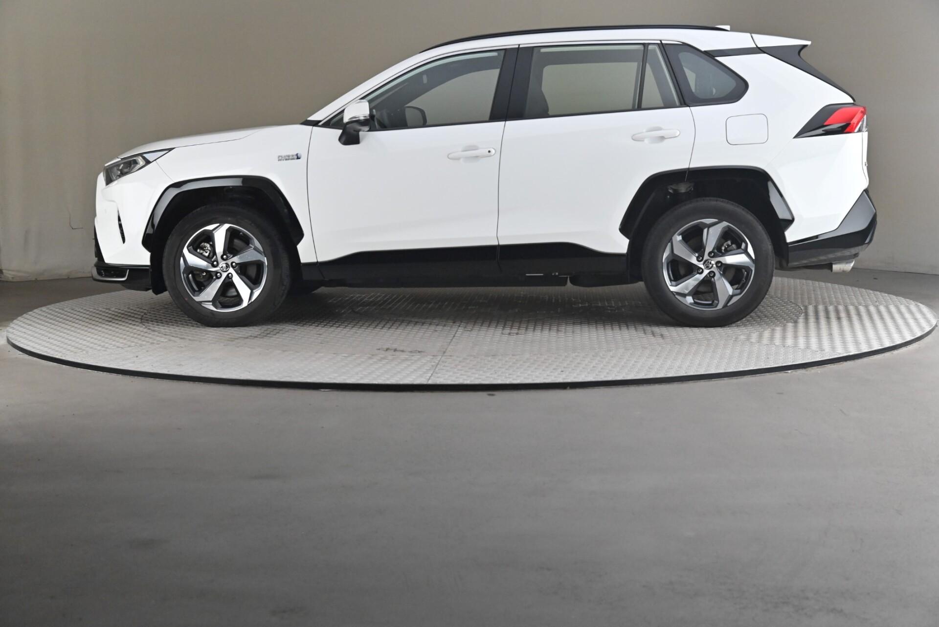 Toyota RAV4 Plug-In 2021, kuva 4/32