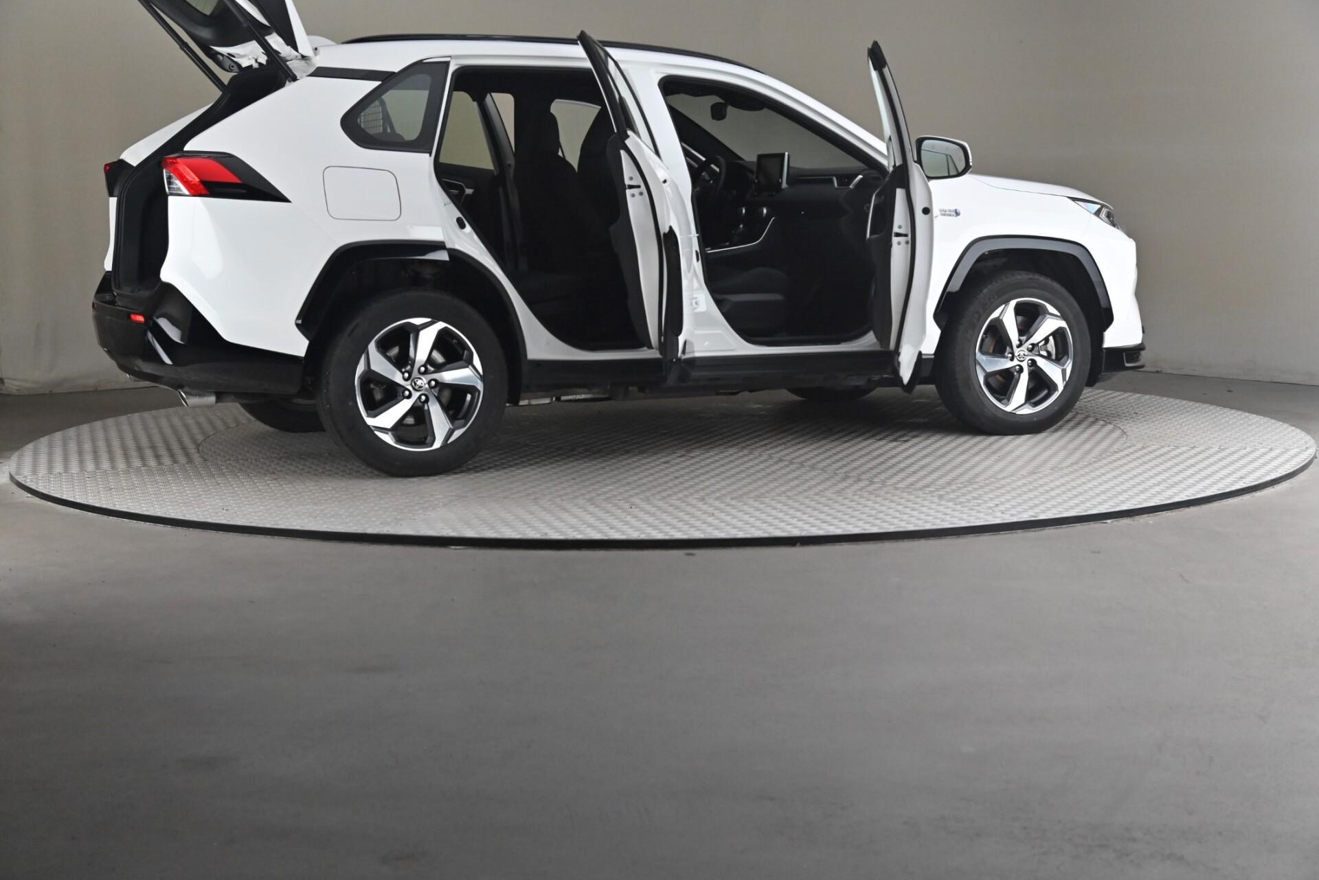 Toyota RAV4 Plug-In 2021, kuva 6/32