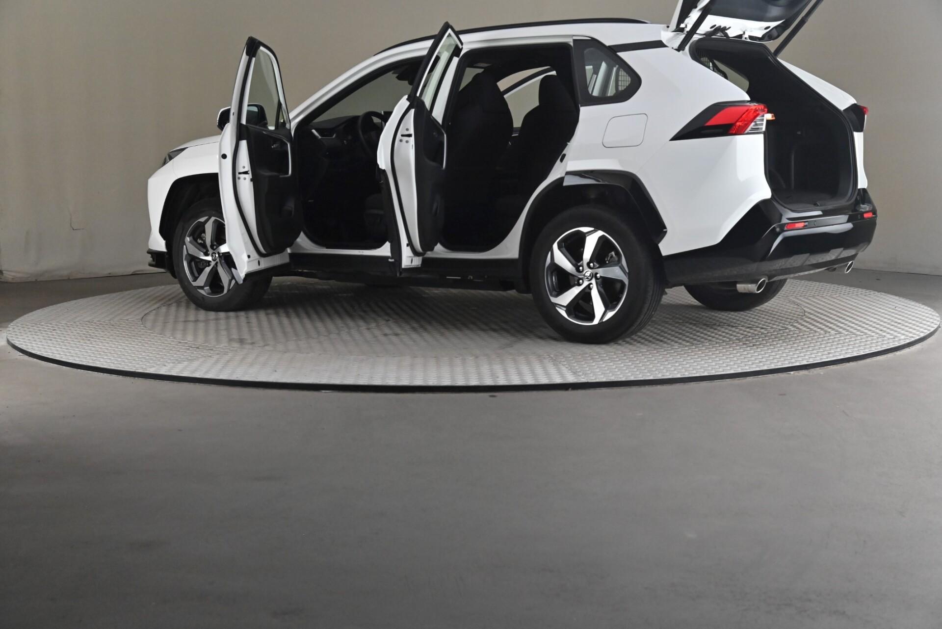 Toyota RAV4 Plug-In 2021, kuva 7/32