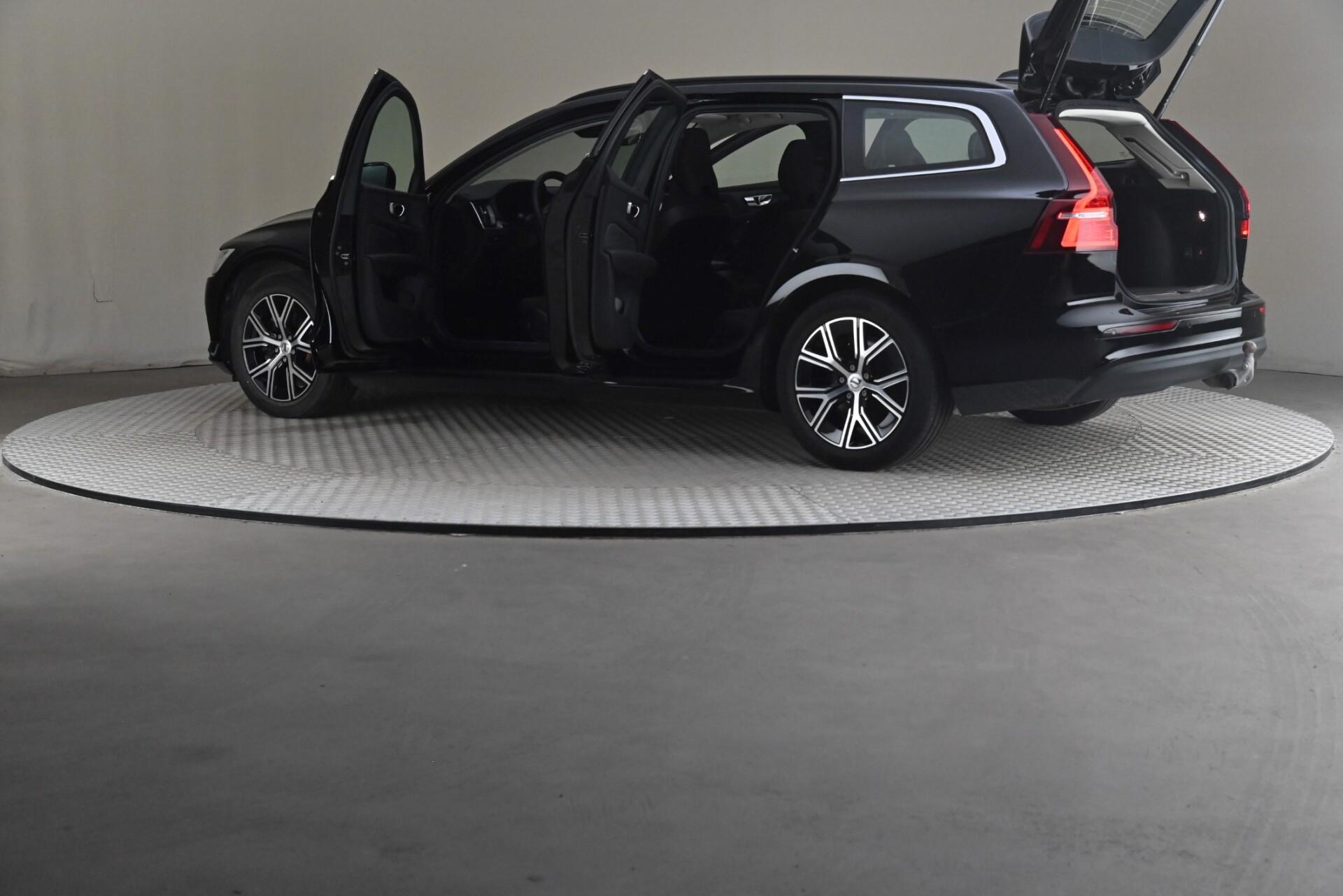 Volvo V60 B4 MHEV Core DCT aut 2023, photo 7/30