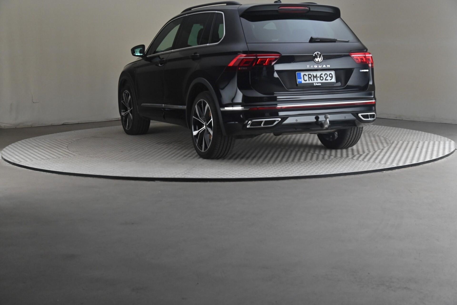 Volkswagen Tiguan 2023, photo 2/32