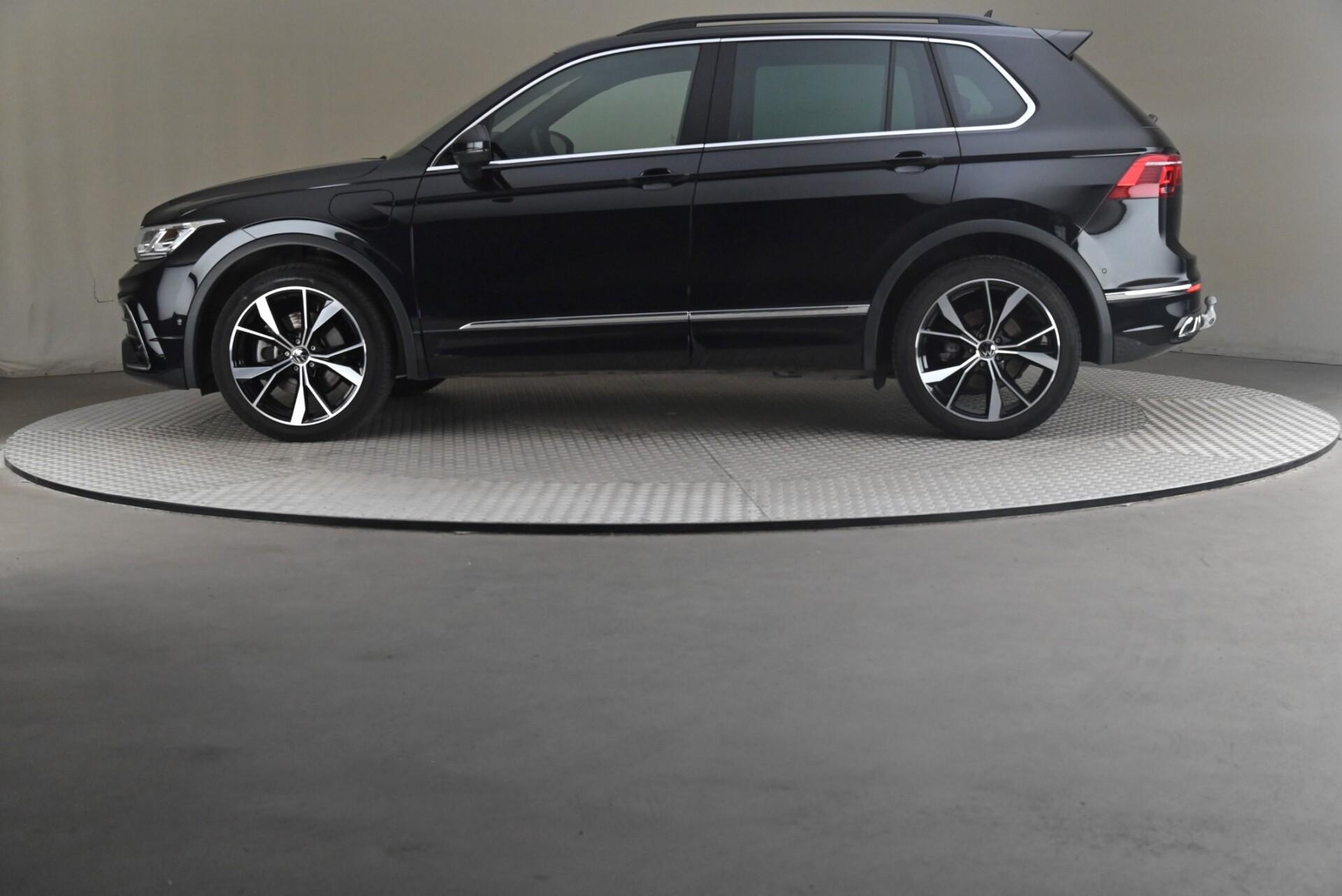 Volkswagen Tiguan 2023, photo 4/32