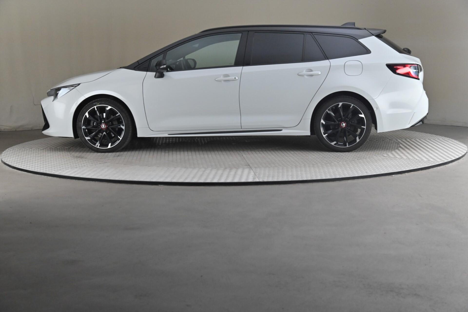 Toyota Corolla 2022, photo 4/29