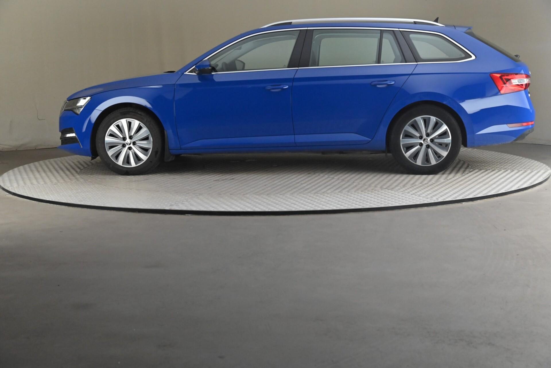 Skoda Superb 2022, kuva 4/29
