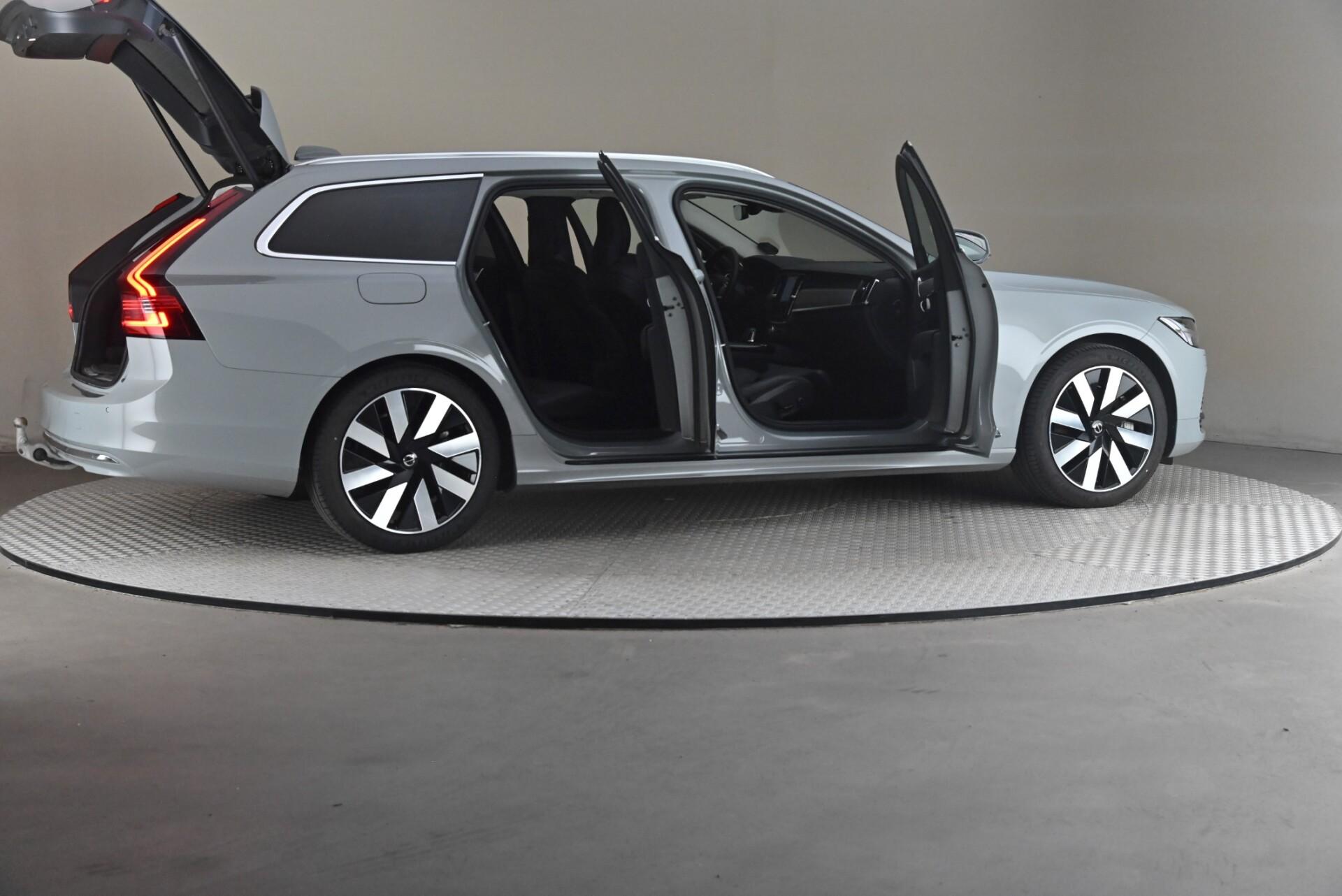 Volvo V90 2024, kuva 6/31