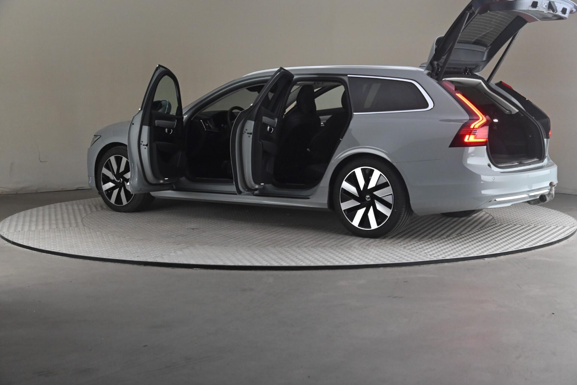 Volvo V90 2024, kuva 7/31