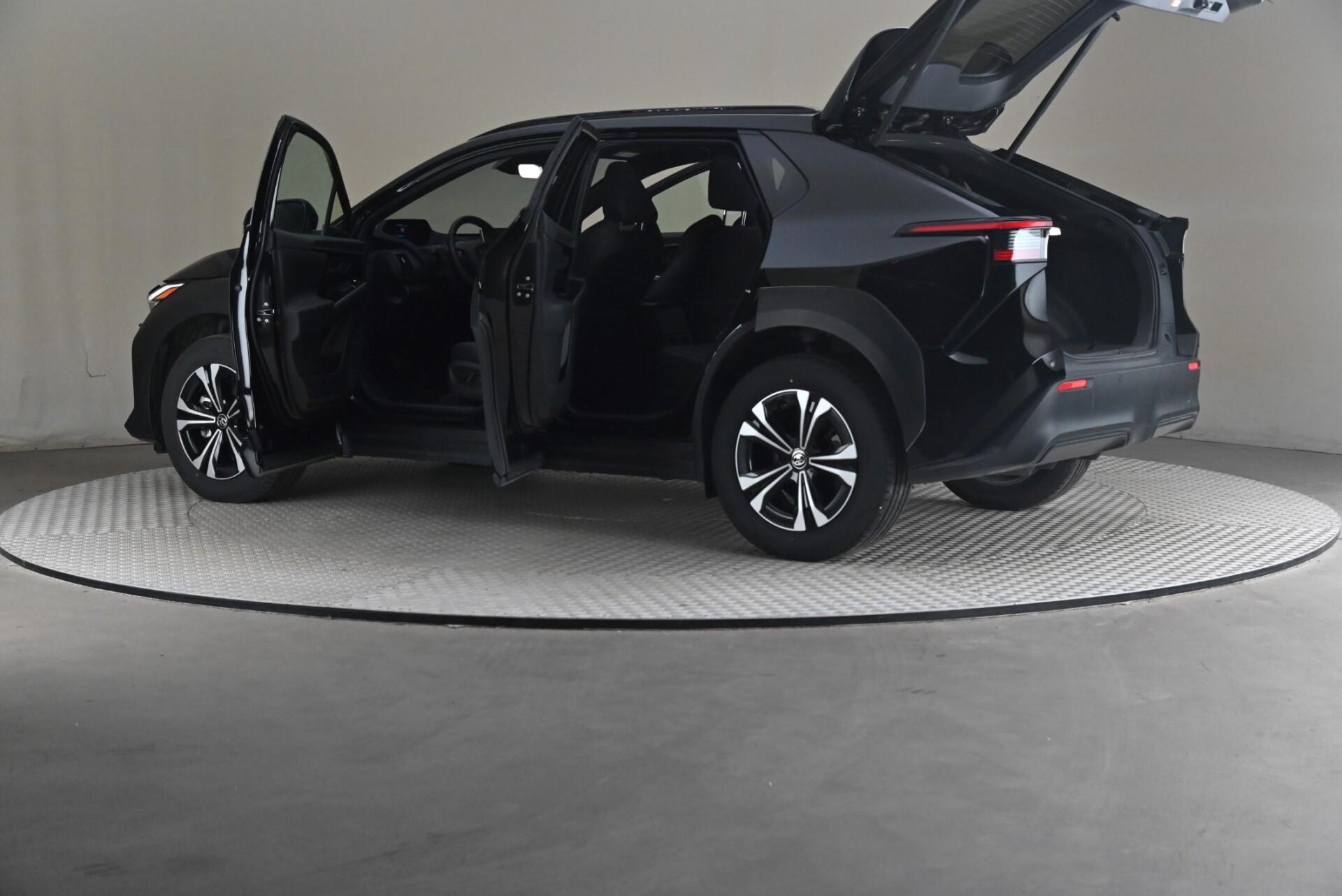 Toyota bZ4X Style Edition 2024, photo 7/32