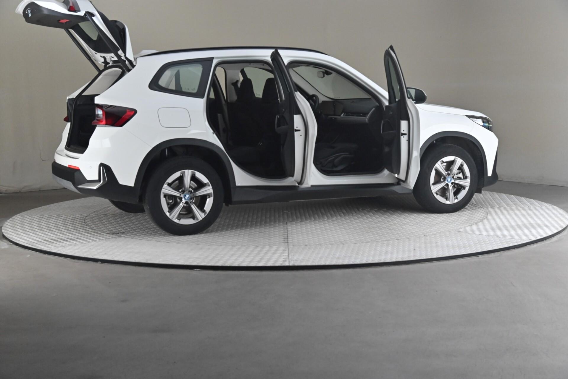 BMW X1 U11 25e xDrive Charged Edition 2023, kuva 6/31