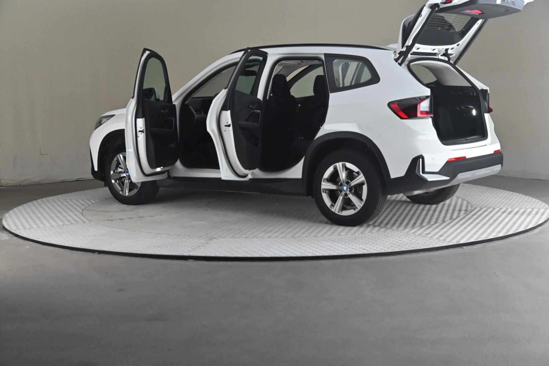 BMW X1 U11 25e xDrive Charged Edition 2023, kuva 7/31